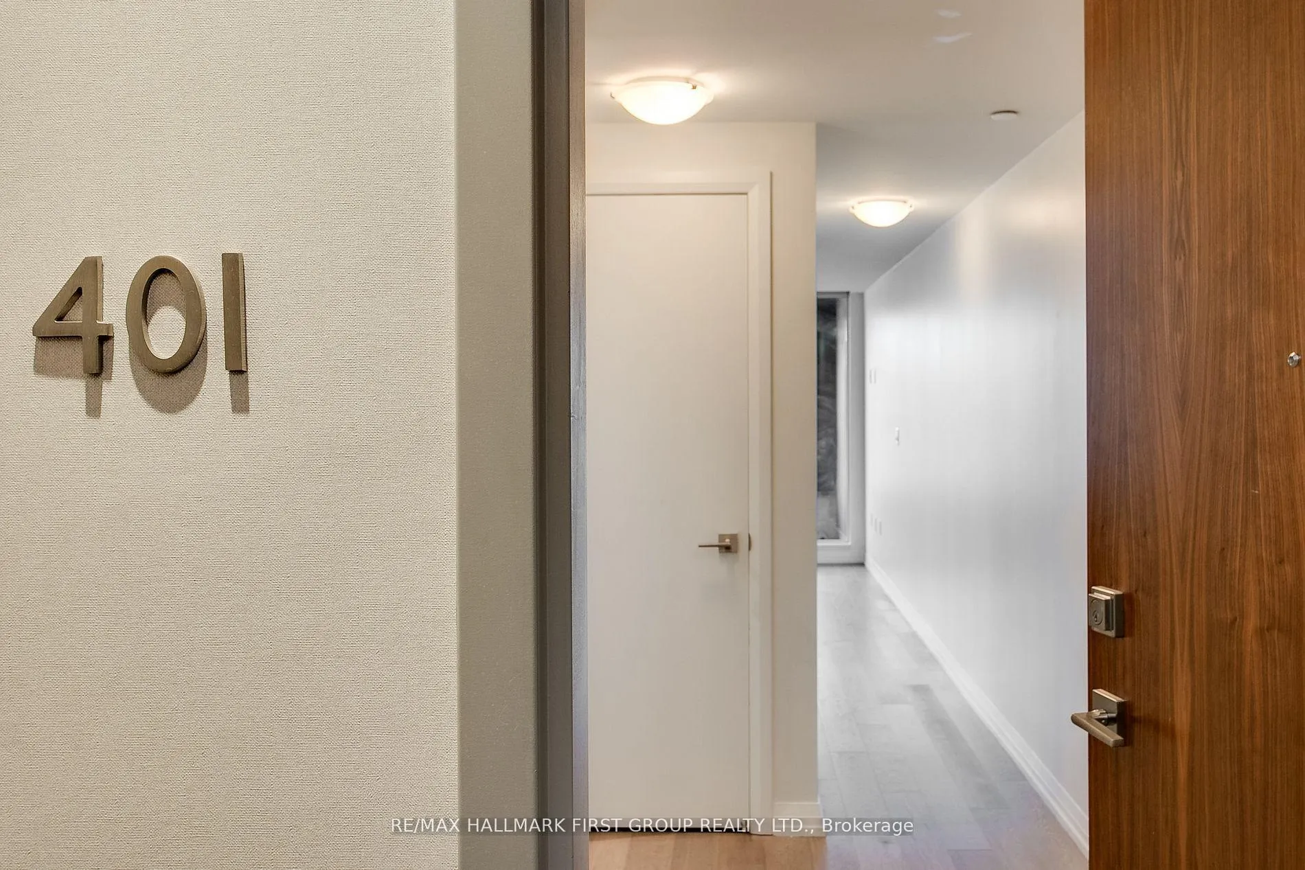 Photo 3 of Unit 401, 835 St Clair Avenue W, Toronto, Wychwood — HOMEH