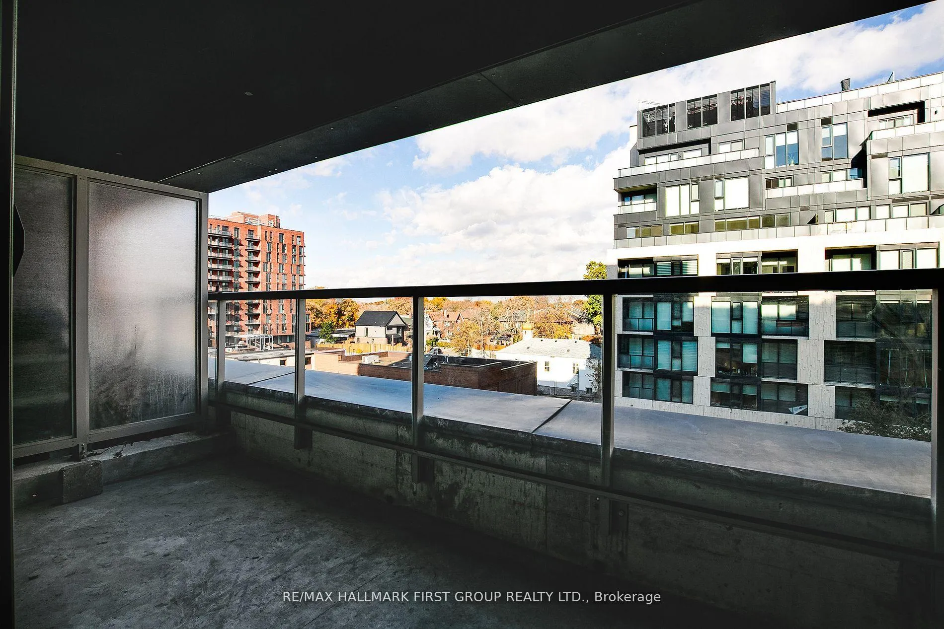 Photo 7 of Unit 401, 835 St Clair Avenue W, Toronto, Wychwood — HOMEH