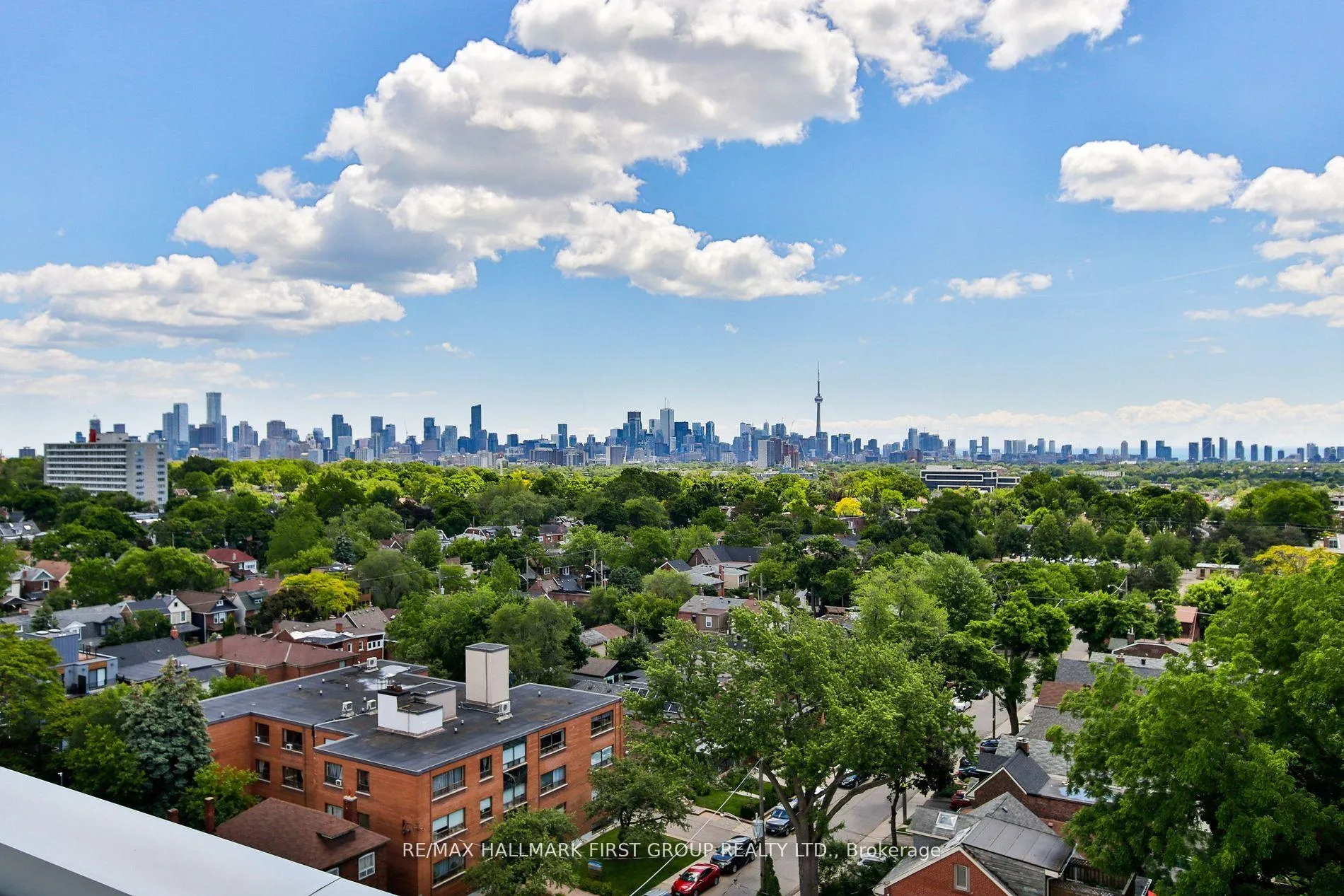 Photo 14 of Unit 401, 835 St Clair Avenue W, Toronto, Wychwood — HOMEH