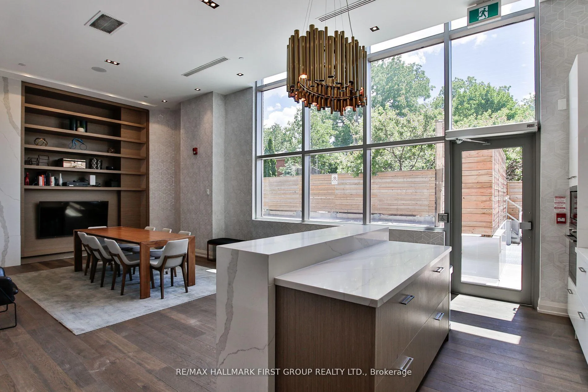 Photo 20 of Unit 401, 835 St Clair Avenue W, Toronto, Wychwood — HOMEH