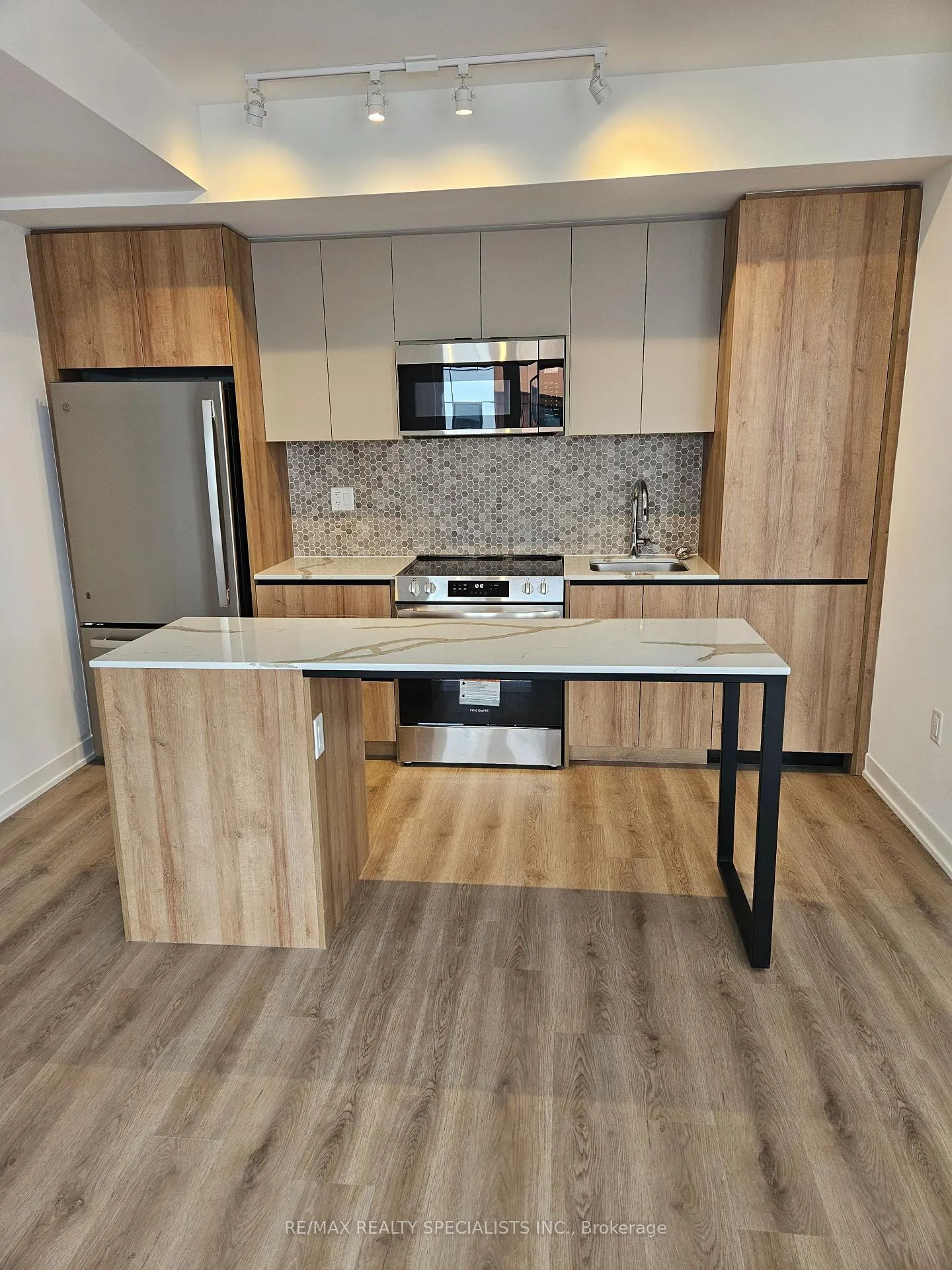 Photo 2 of Unit 218, 50 All Nations Drive, Brampton, Northwest Brampton — HOMEH