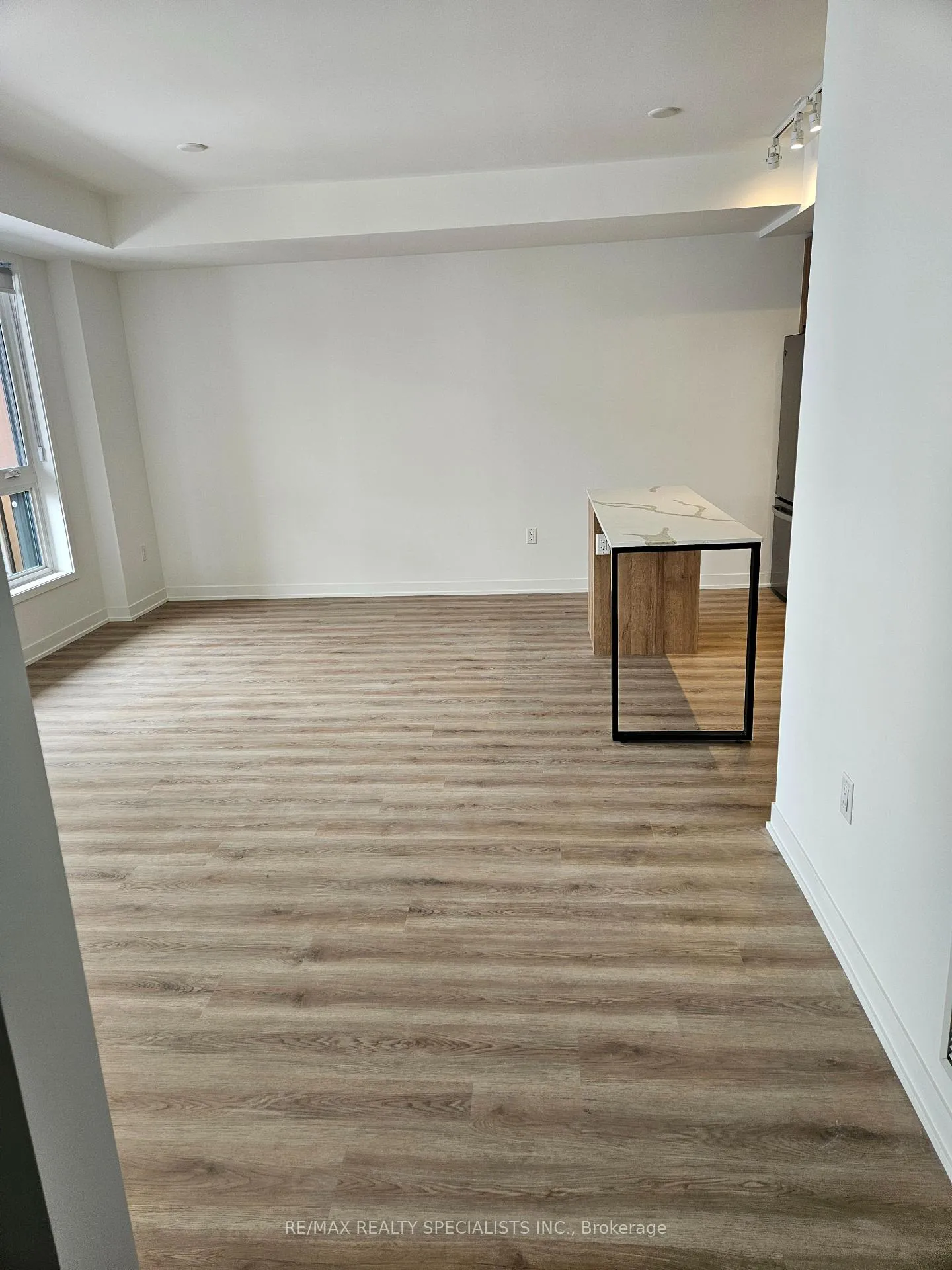 Photo 5 of Unit 218, 50 All Nations Drive, Brampton, Northwest Brampton — HOMEH