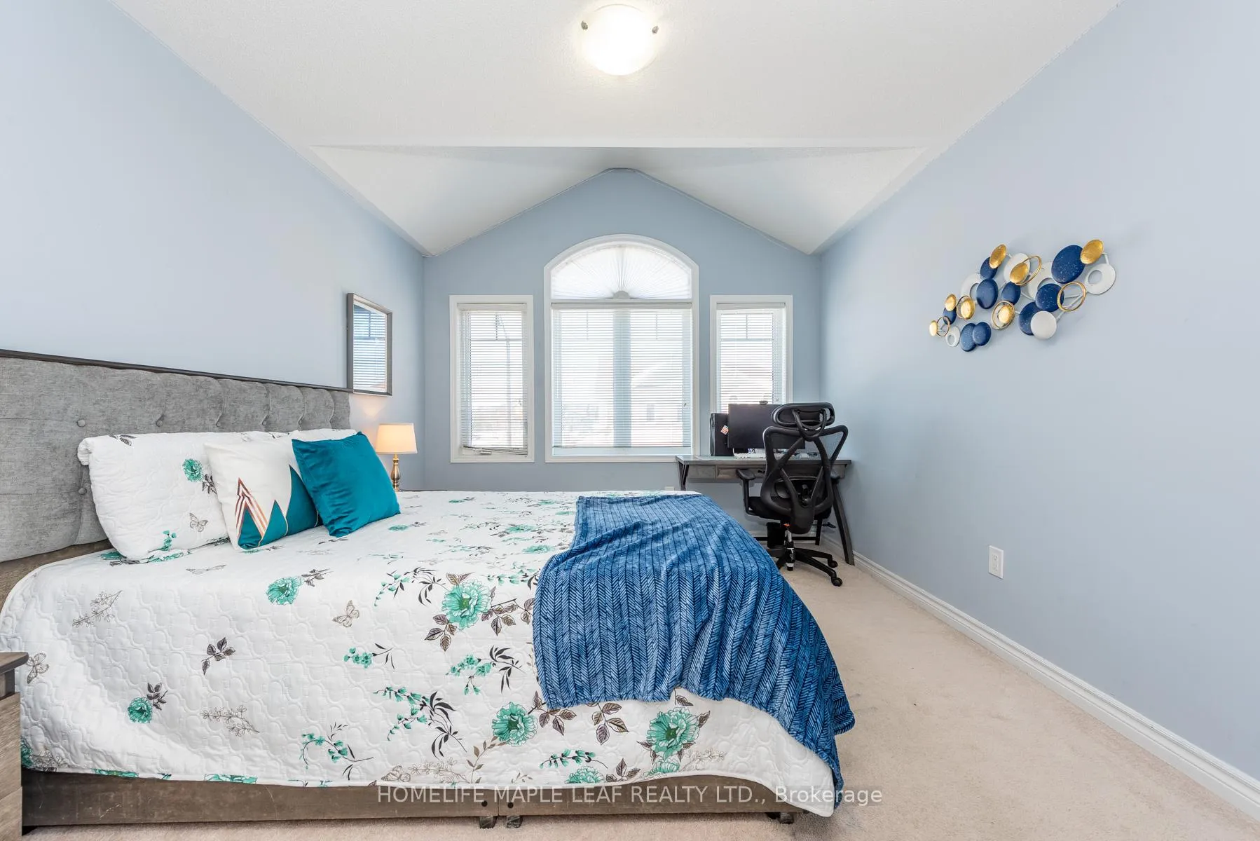 Photo 4 of 49 Lothbury Drive, Brampton, Northwest Brampton — HOMEH