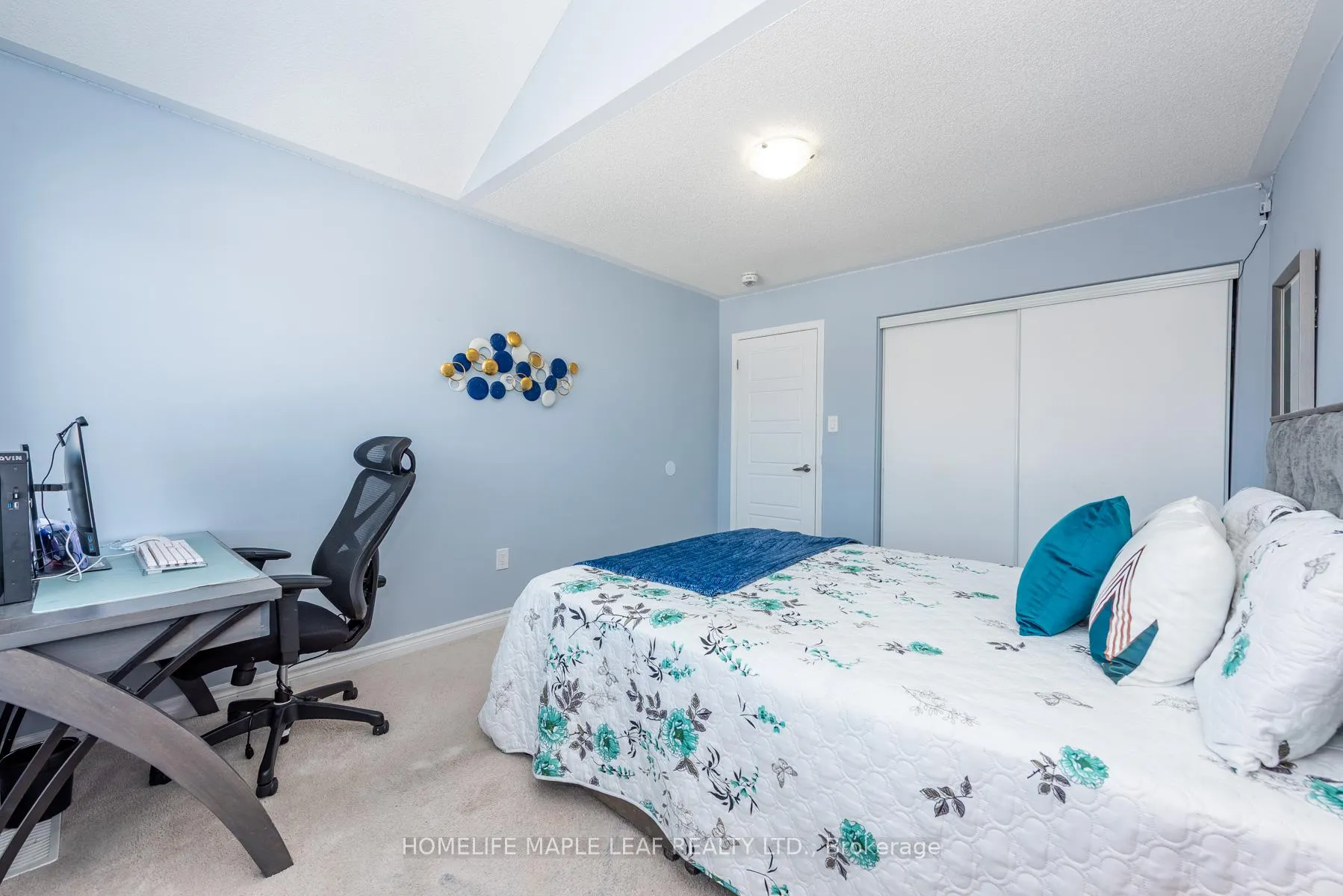 Photo 5 of 49 Lothbury Drive, Brampton, Northwest Brampton — HOMEH