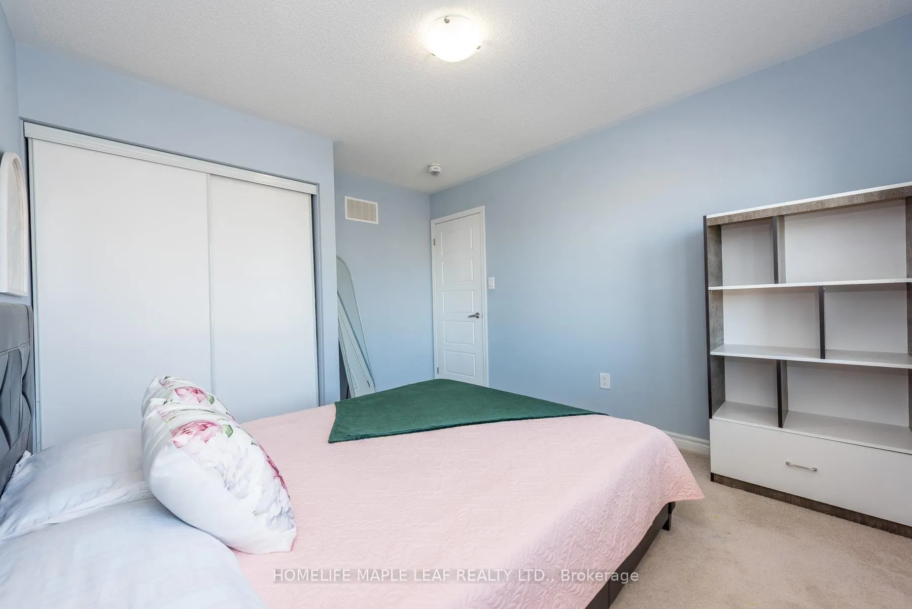 Photo 7 of 49 Lothbury Drive, Brampton, Northwest Brampton — HOMEH
