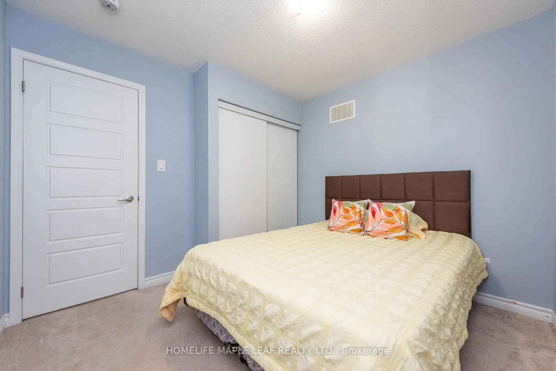 Photo 9 of 49 Lothbury Drive, Brampton, Northwest Brampton — HOMEH