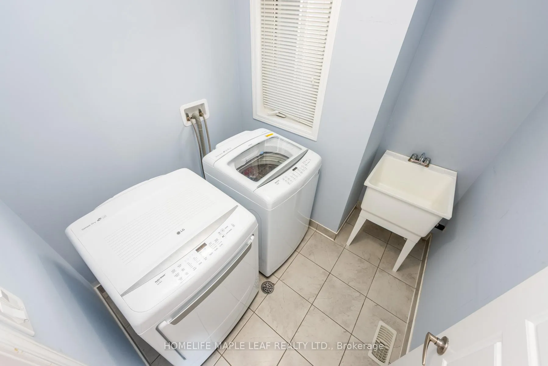 Photo 15 of 49 Lothbury Drive, Brampton, Northwest Brampton — HOMEH