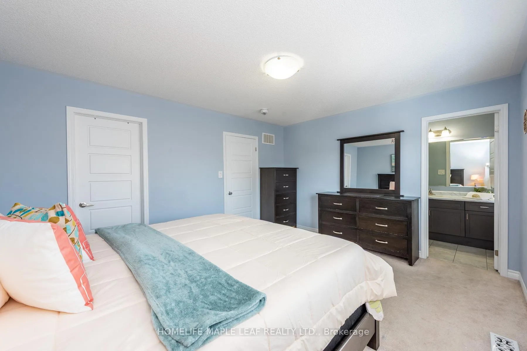 Photo 17 of 49 Lothbury Drive, Brampton, Northwest Brampton — HOMEH