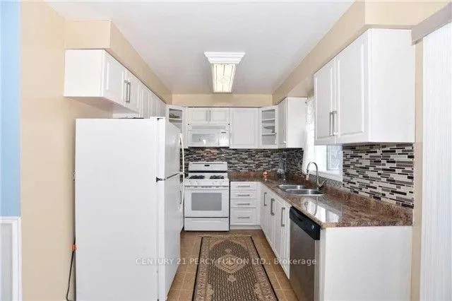 Photo 7 of 24 Charlton Crescent, Ajax, South West — HOMEH