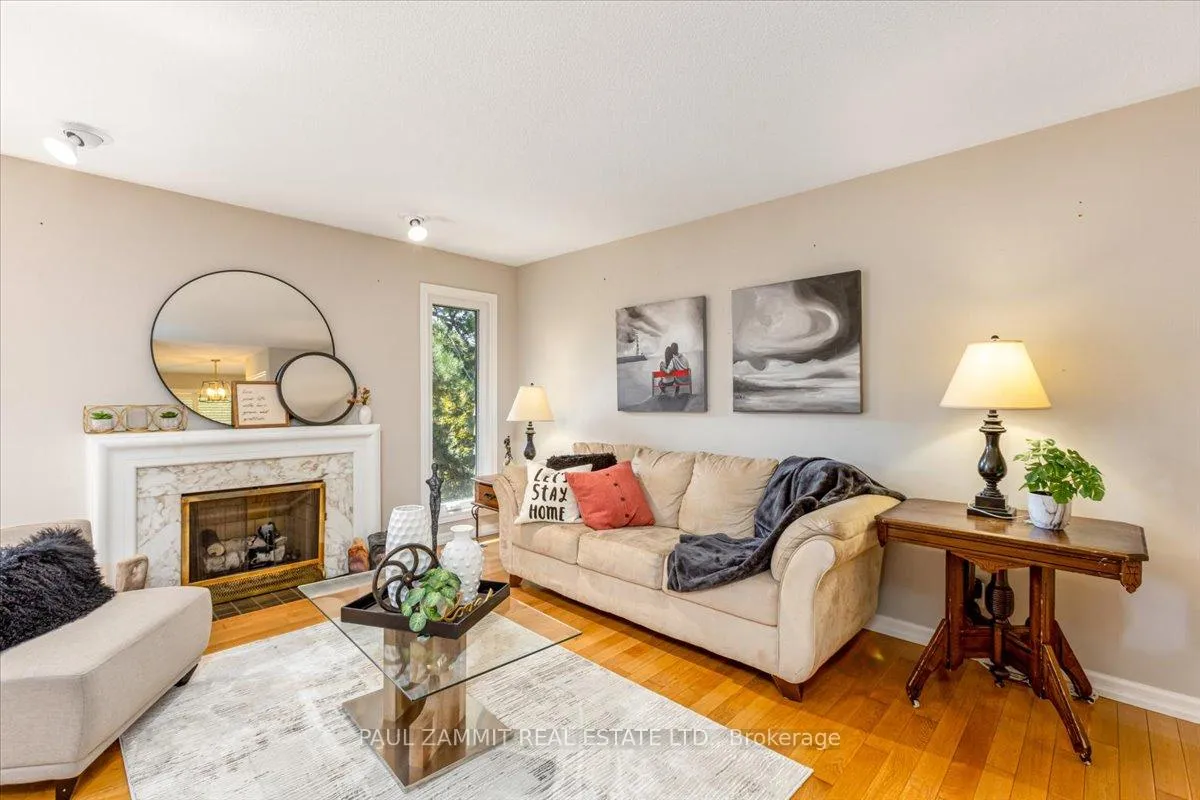 Photo 10 of 103 Quail Valley Crescent, Markham, German Mills — HOMEH