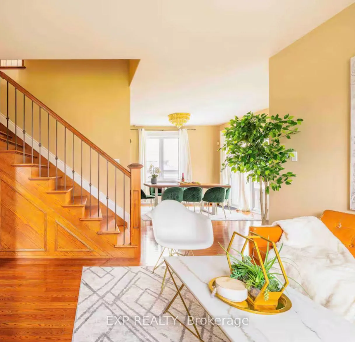 Photo 4 of 106 Issam Street, Ottawa, Upper Hunt Club — HOMEH