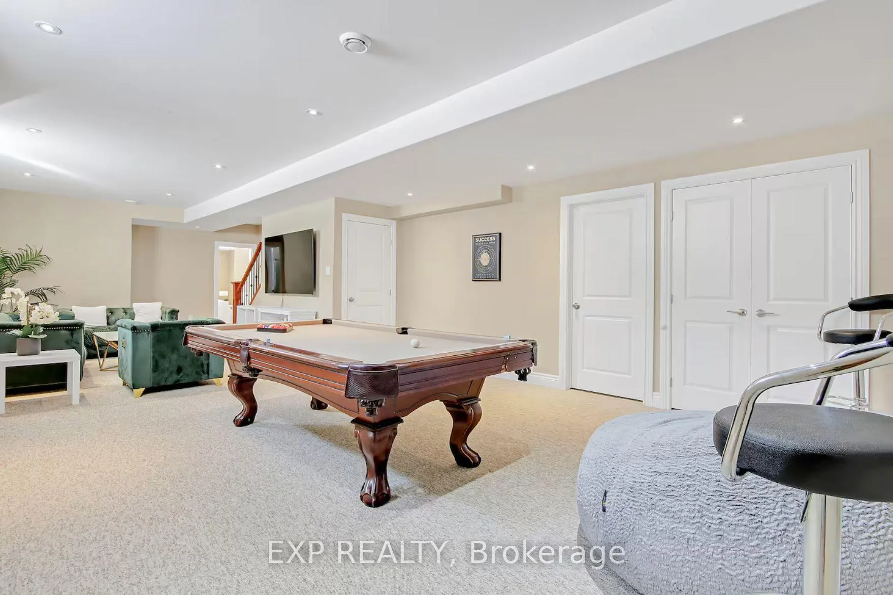 Photo 8 of 106 Issam Street, Ottawa, Upper Hunt Club — HOMEH
