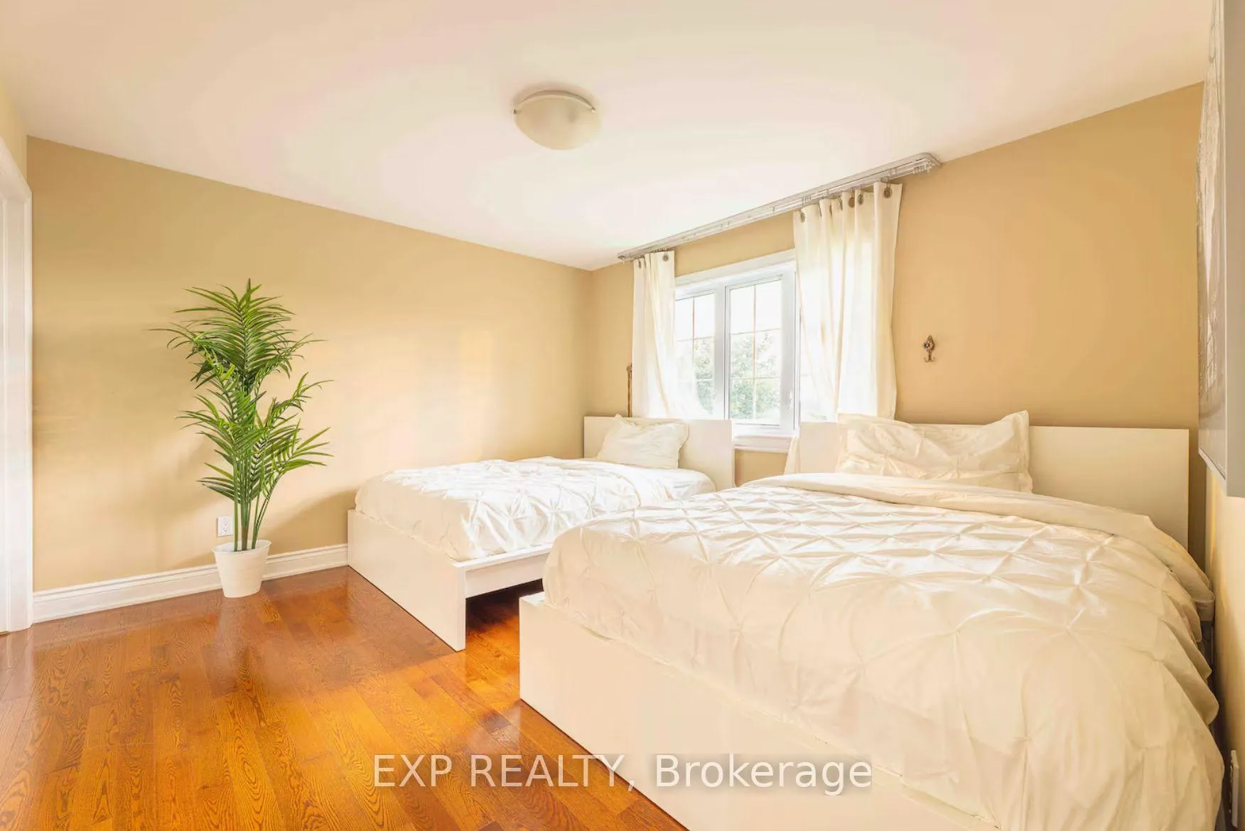 Photo 14 of 106 Issam Street, Ottawa, Upper Hunt Club — HOMEH