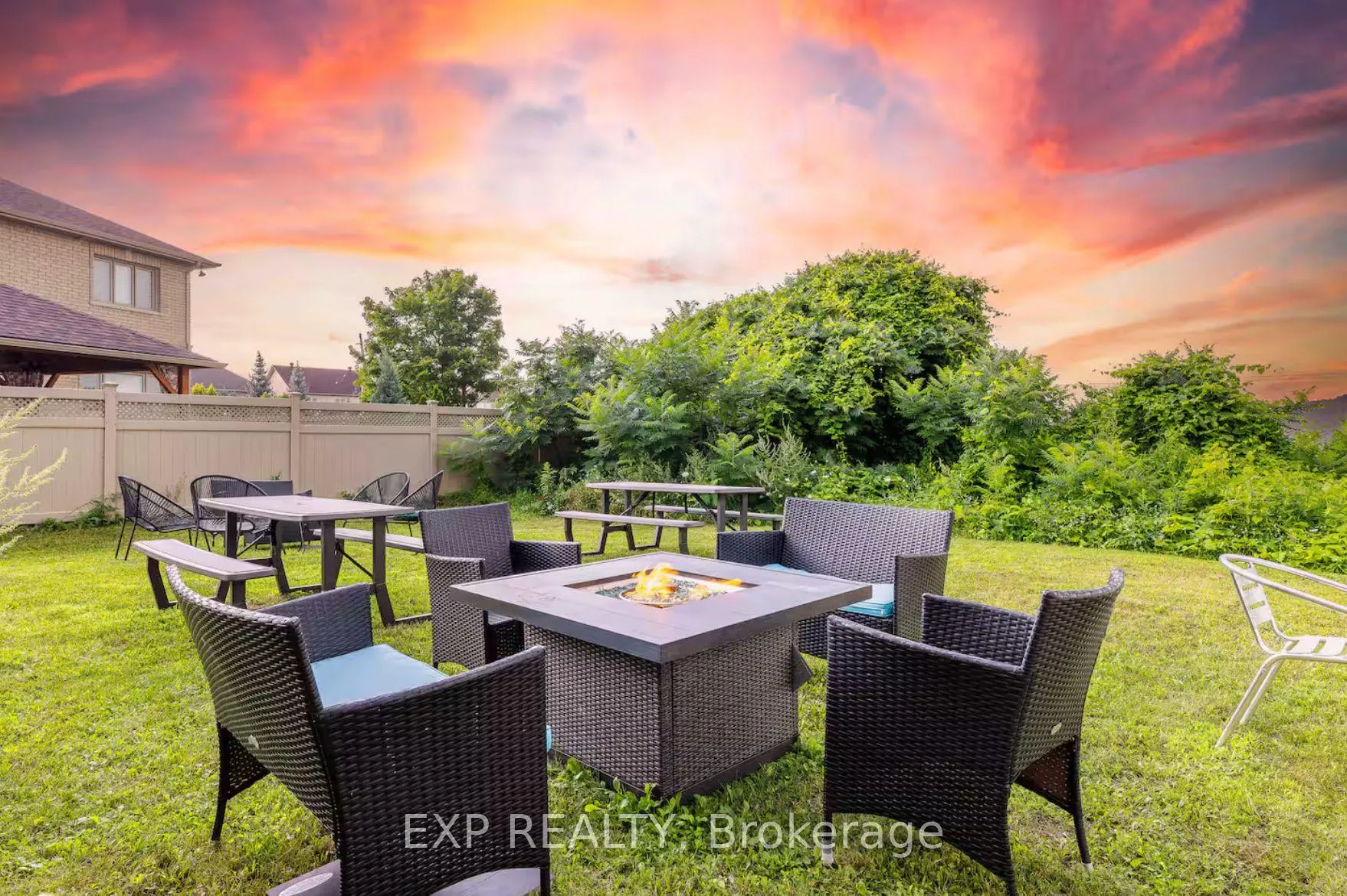Photo 24 of 106 Issam Street, Ottawa, Upper Hunt Club — HOMEH