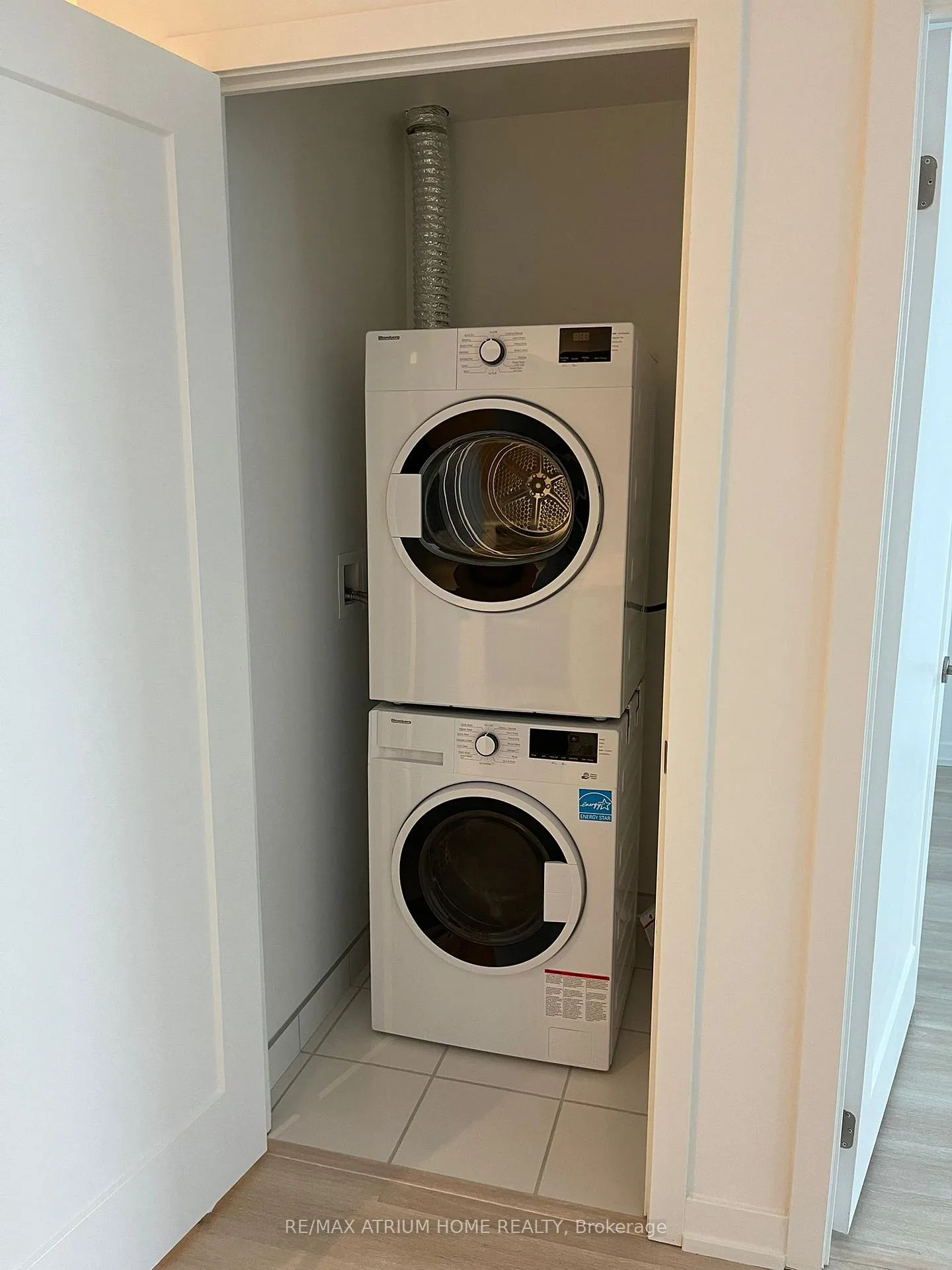 Photo 5 of Unit 1201, 9763 Markham Road, Markham, Greensborough — HOMEH