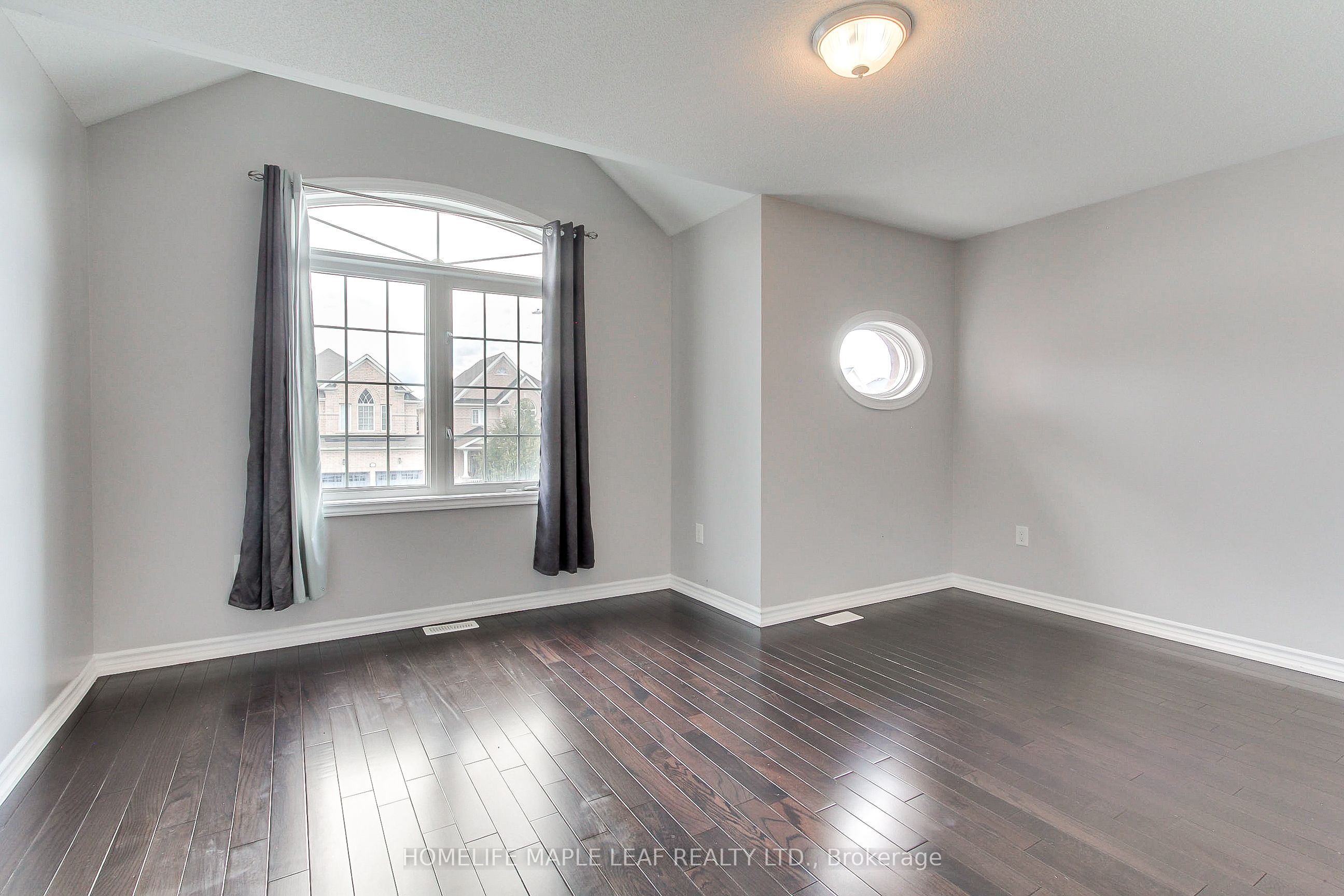 Photo 35 of 2180 Dawson Crescent, Innisfil, Alcona — HOMEH