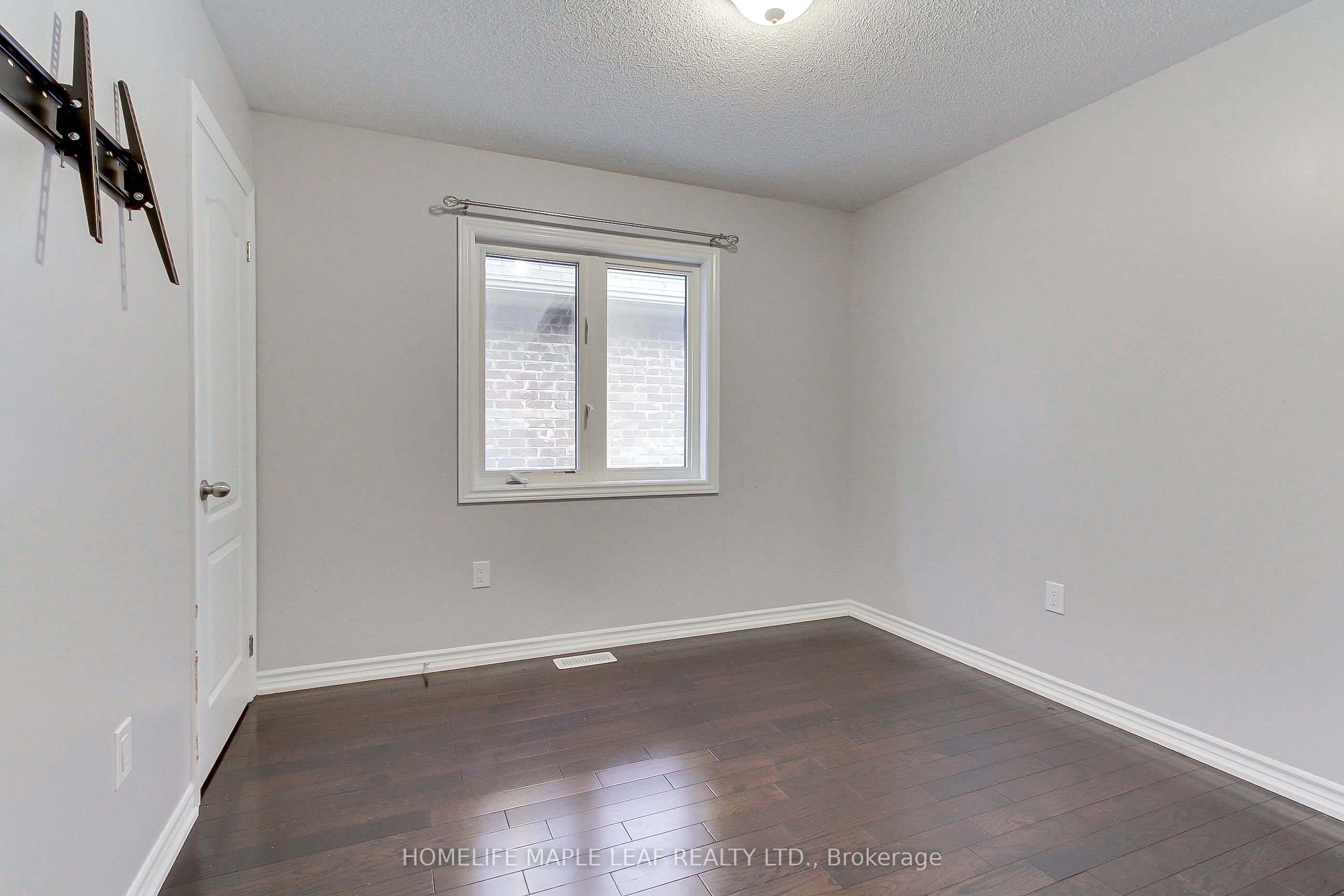 Photo 34 of 2180 Dawson Crescent, Innisfil, Alcona — HOMEH
