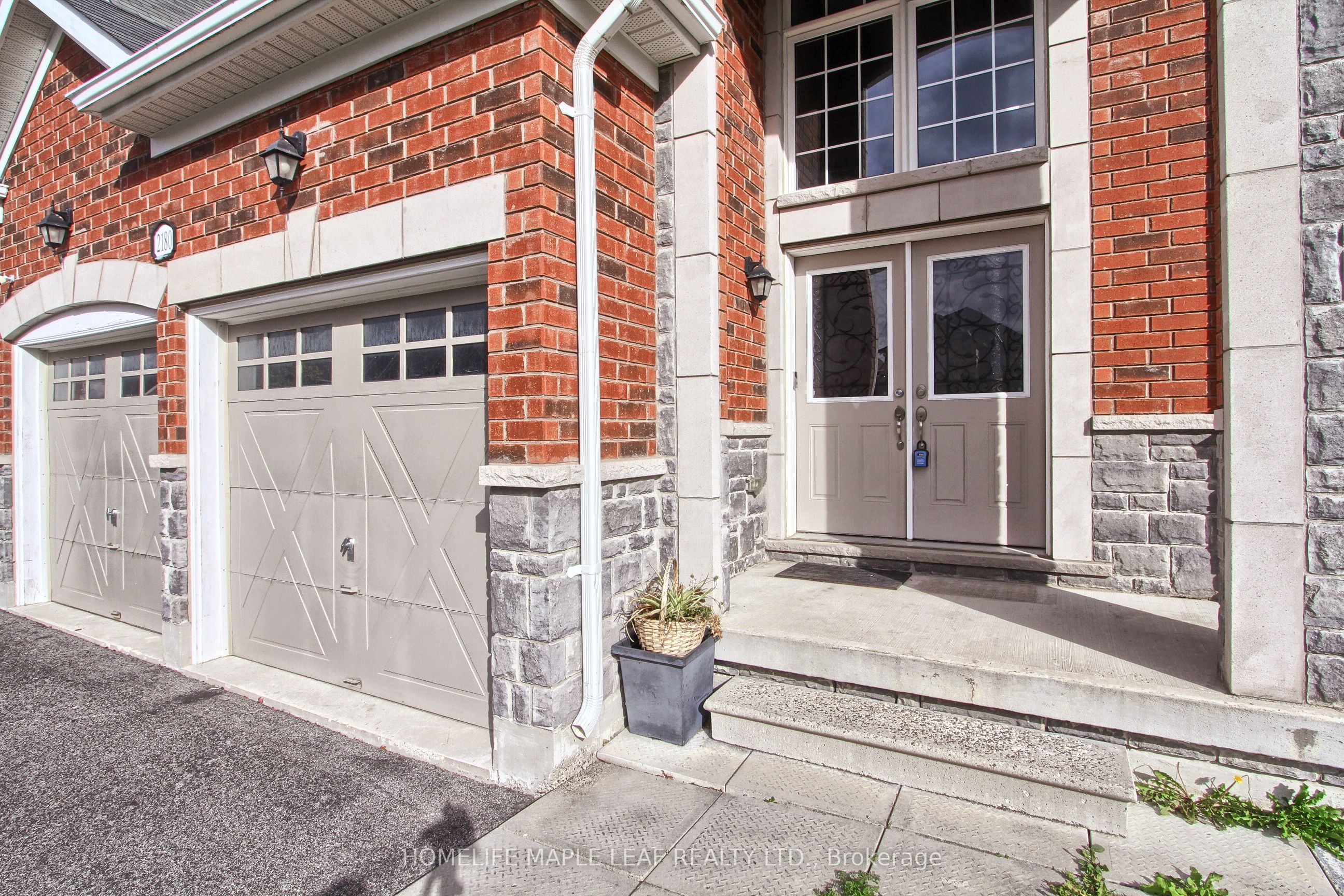 Photo 2 of 2180 Dawson Crescent, Innisfil, Alcona — HOMEH