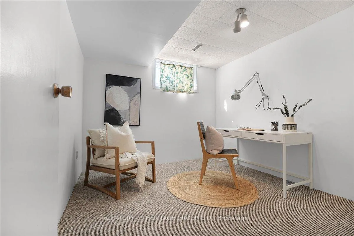 Photo 35 of 126 Garden Crescent, Hamilton, Burkholme — HOMEH