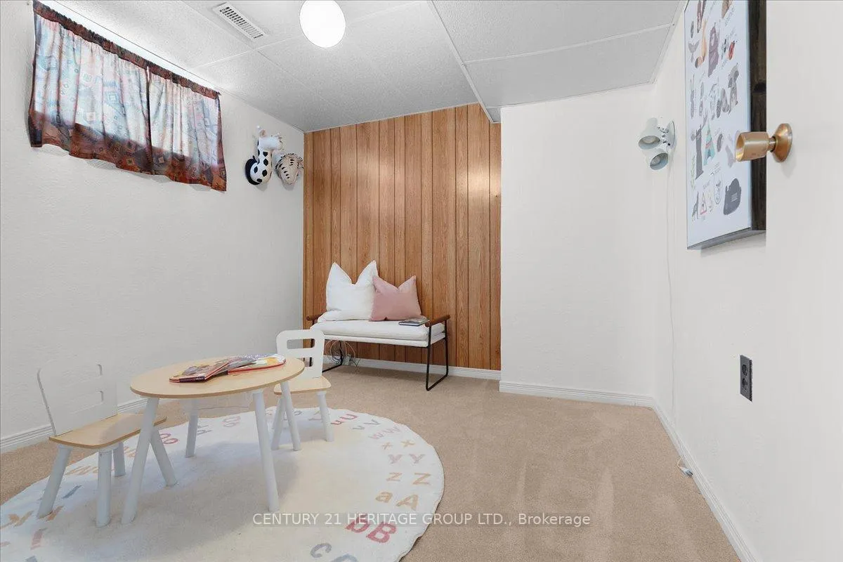 Photo 38 of 126 Garden Crescent, Hamilton, Burkholme — HOMEH