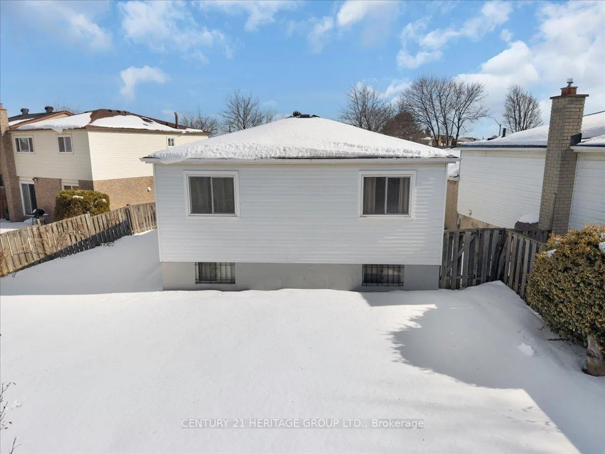 Photo 41 of 126 Garden Crescent, Hamilton, Burkholme — HOMEH