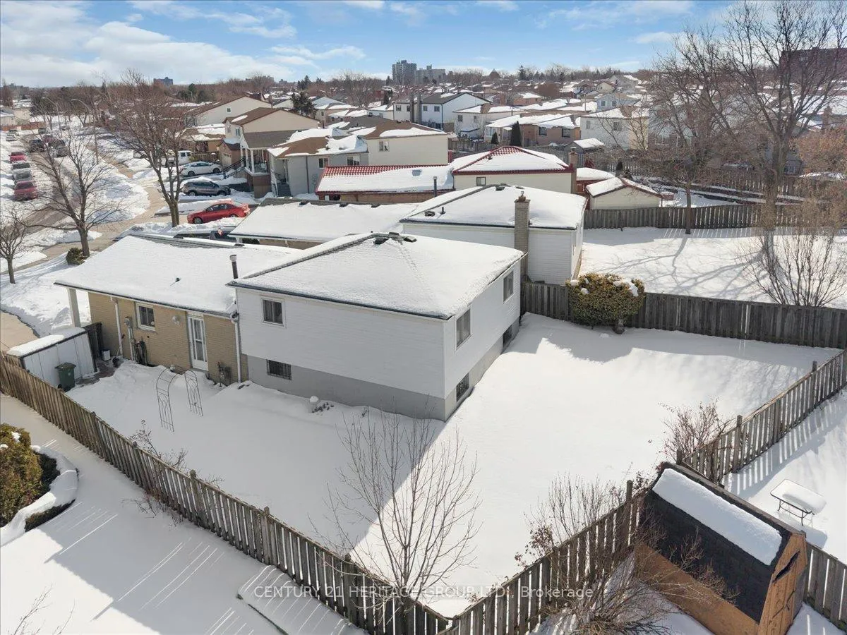 Photo 45 of 126 Garden Crescent, Hamilton, Burkholme — HOMEH