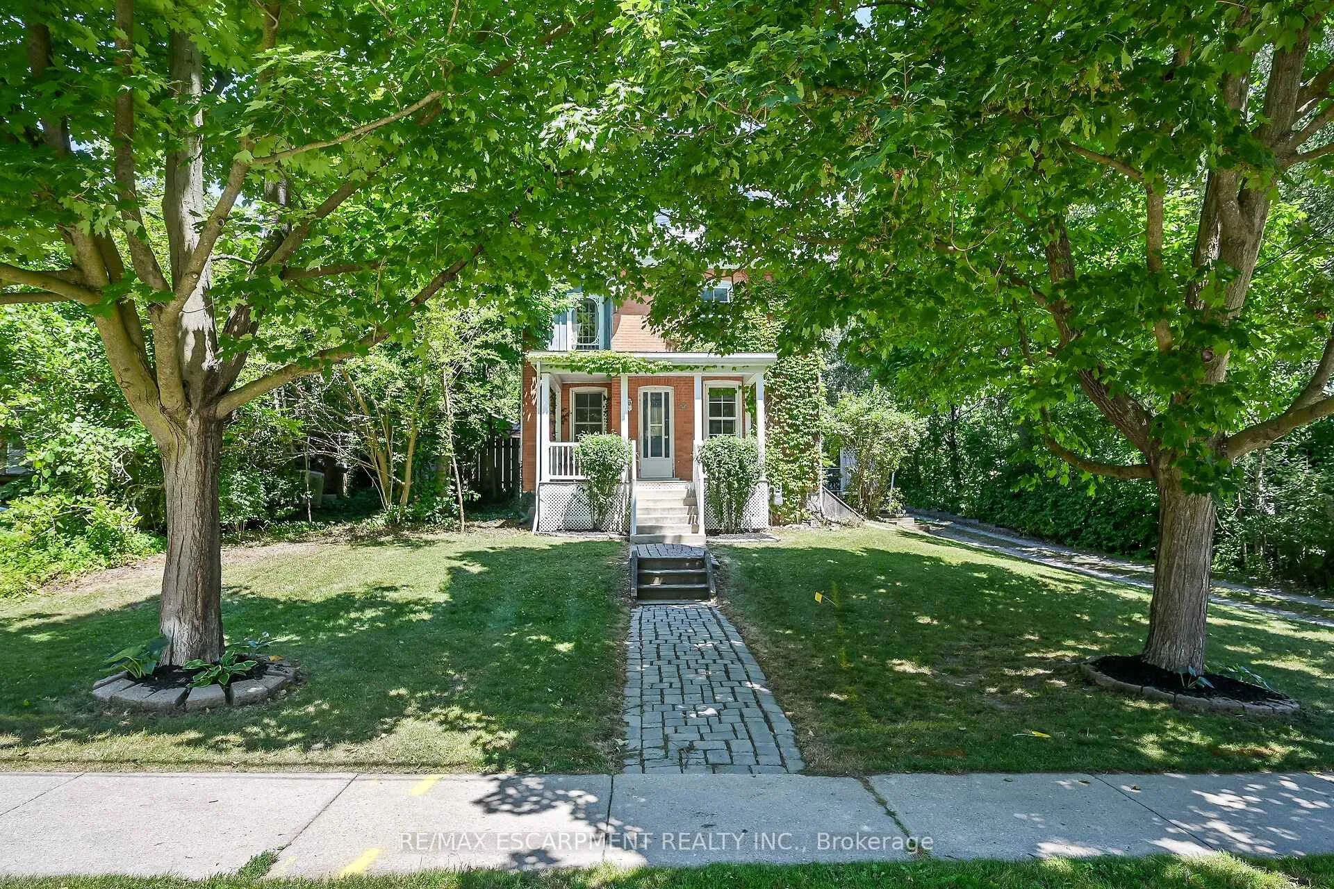 Photo 5 of 94 Sutherland Street W, Haldimand — HOMEH