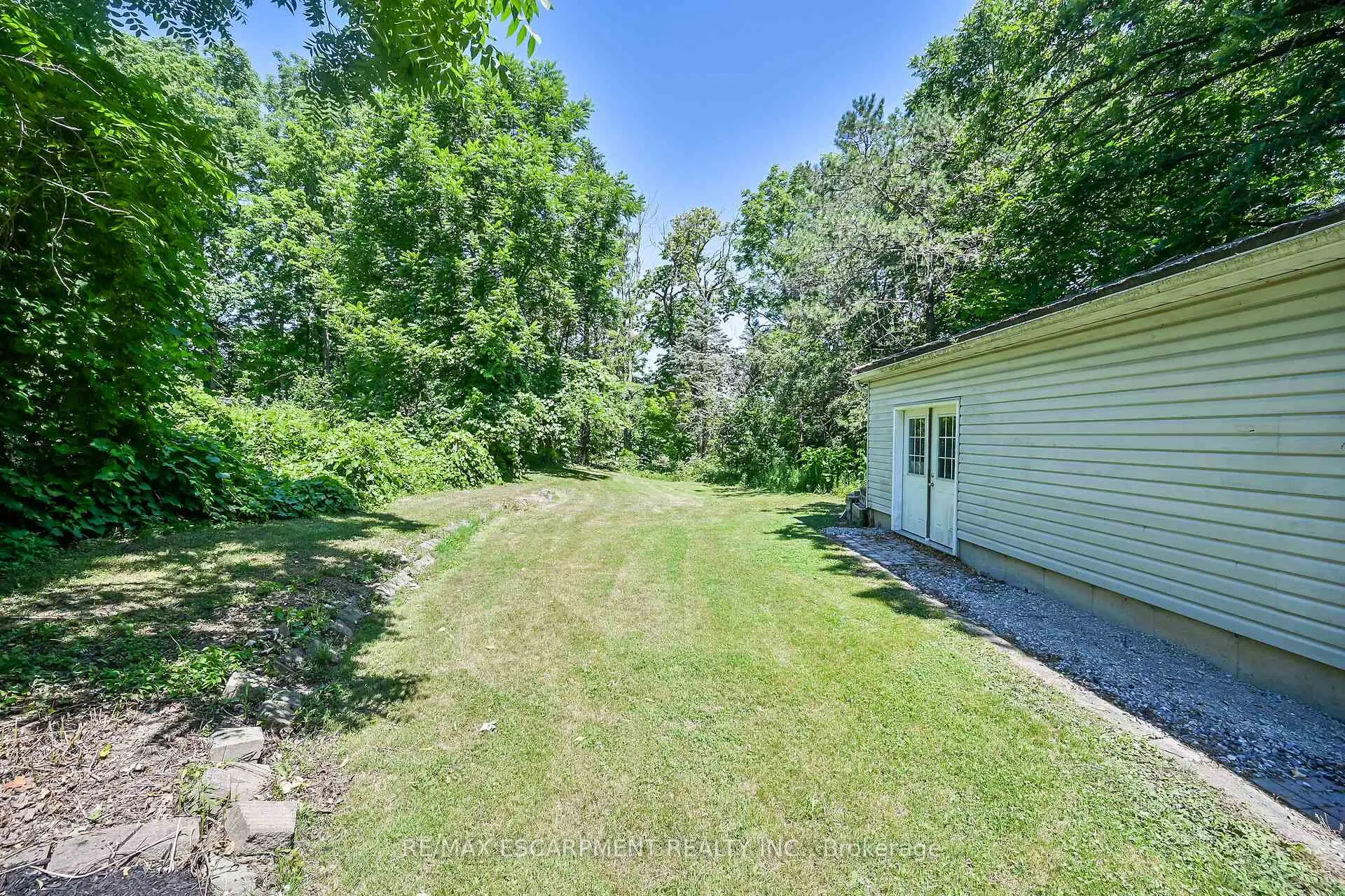 Photo 35 of 94 Sutherland Street W, Haldimand — HOMEH