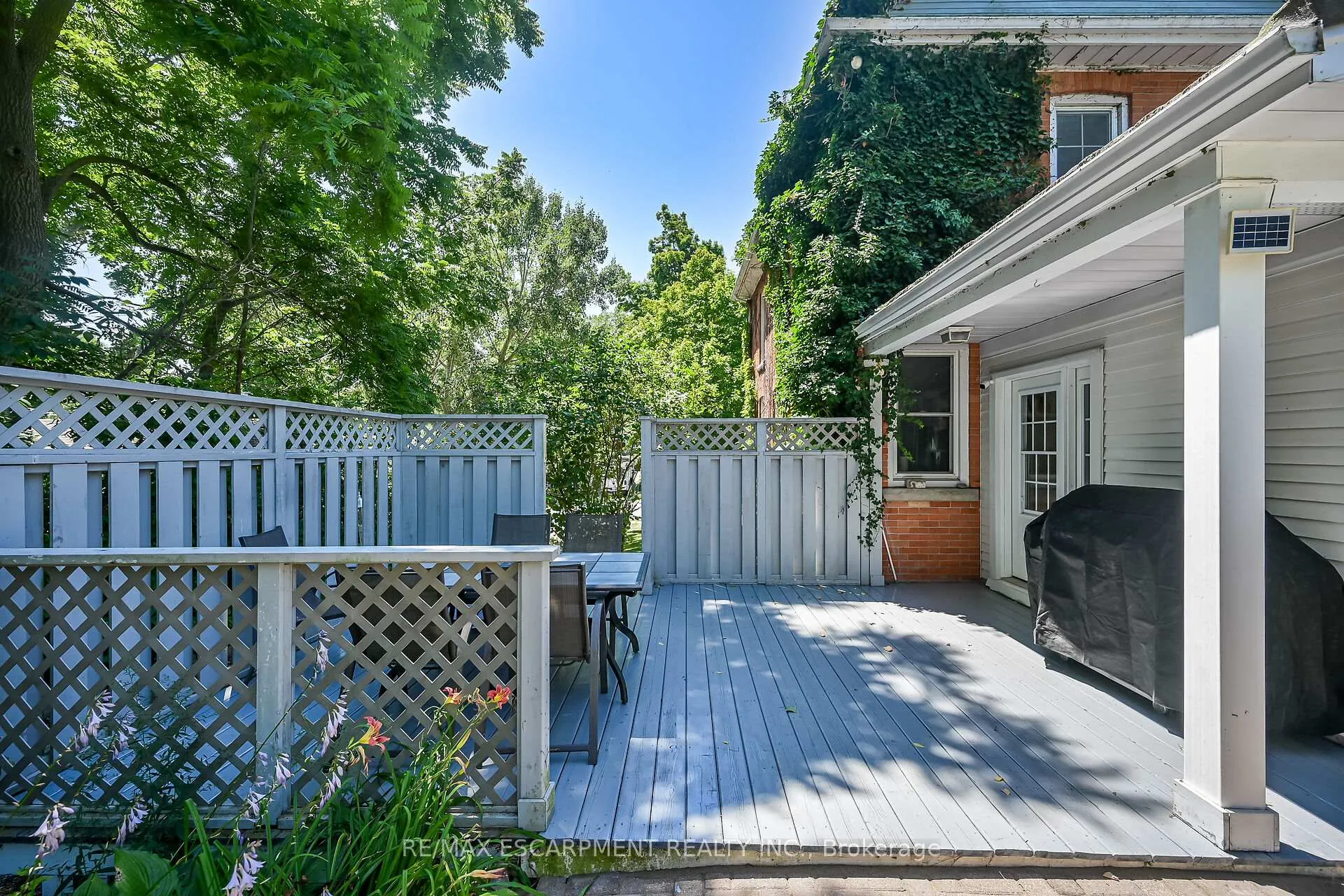 Photo 39 of 94 Sutherland Street W, Haldimand — HOMEH