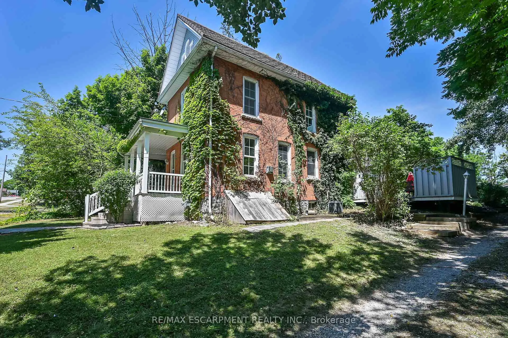 Photo 46 of 94 Sutherland Street W, Haldimand — HOMEH