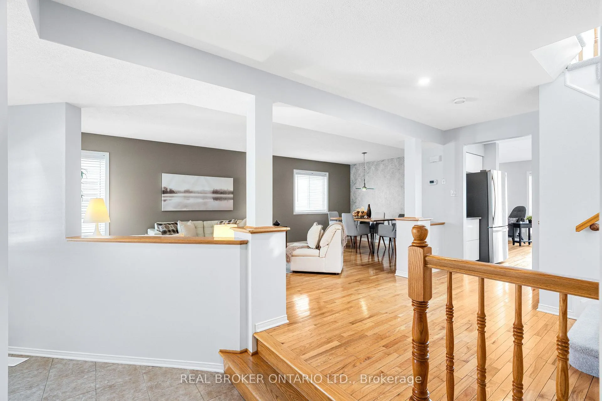 Photo 5 of 4 Totteridge Avenue, Ottawa, Barrhaven - Longfields — HOMEH