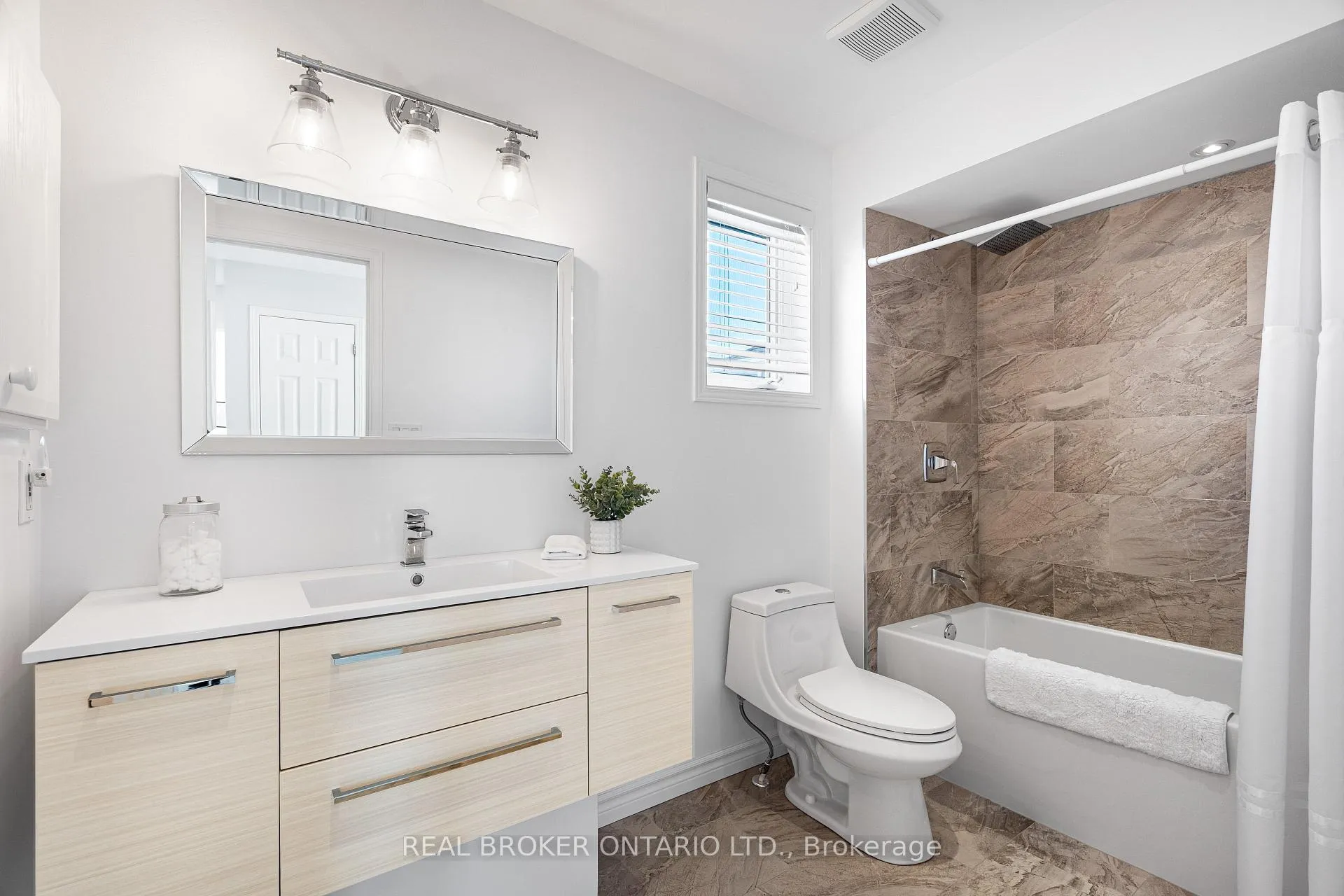 Photo 30 of 4 Totteridge Avenue, Ottawa, Barrhaven - Longfields — HOMEH