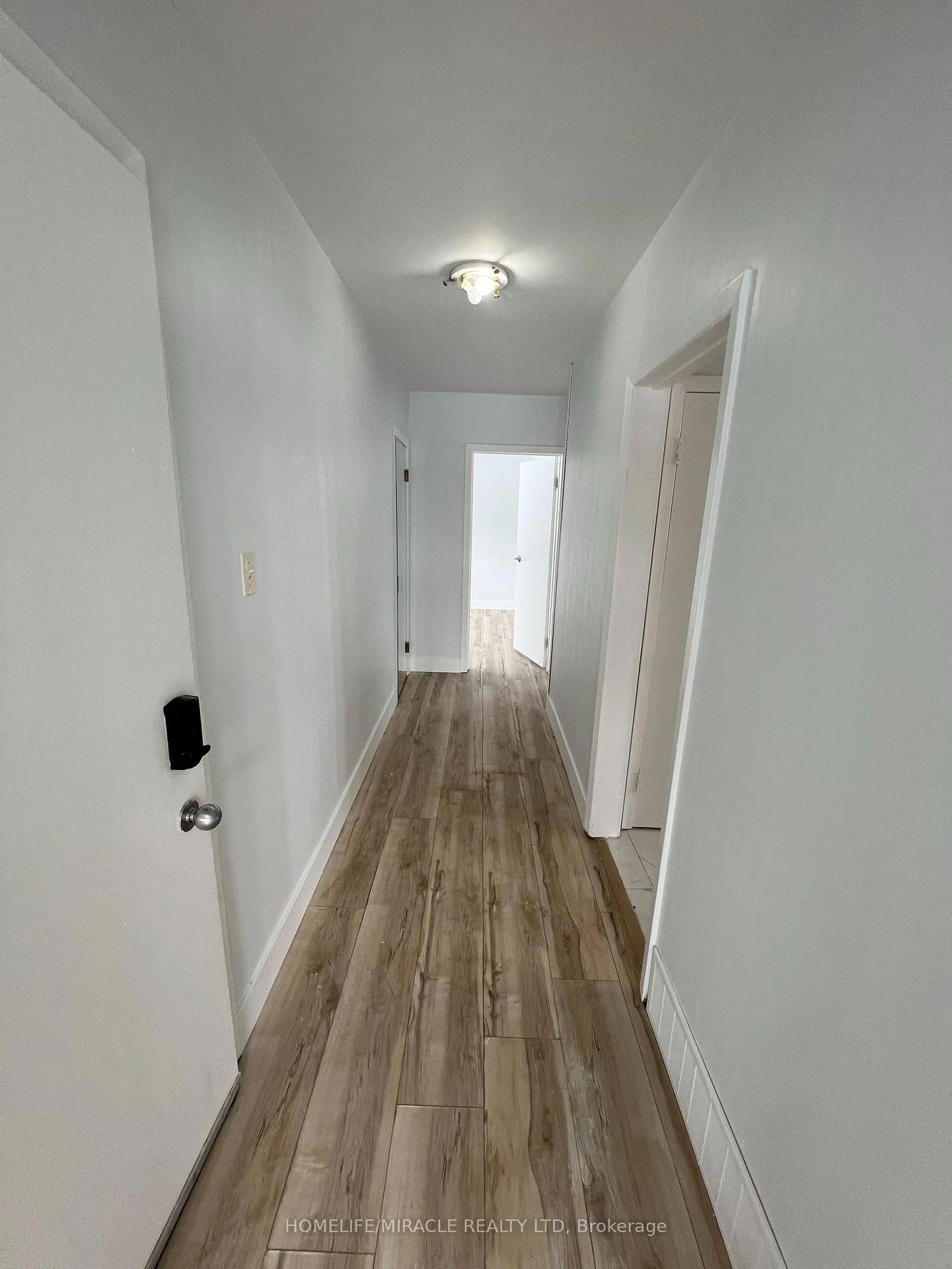 Photo 3 of Unit Unit 2, 270 Clifton Road, Kitchener — HOMEH