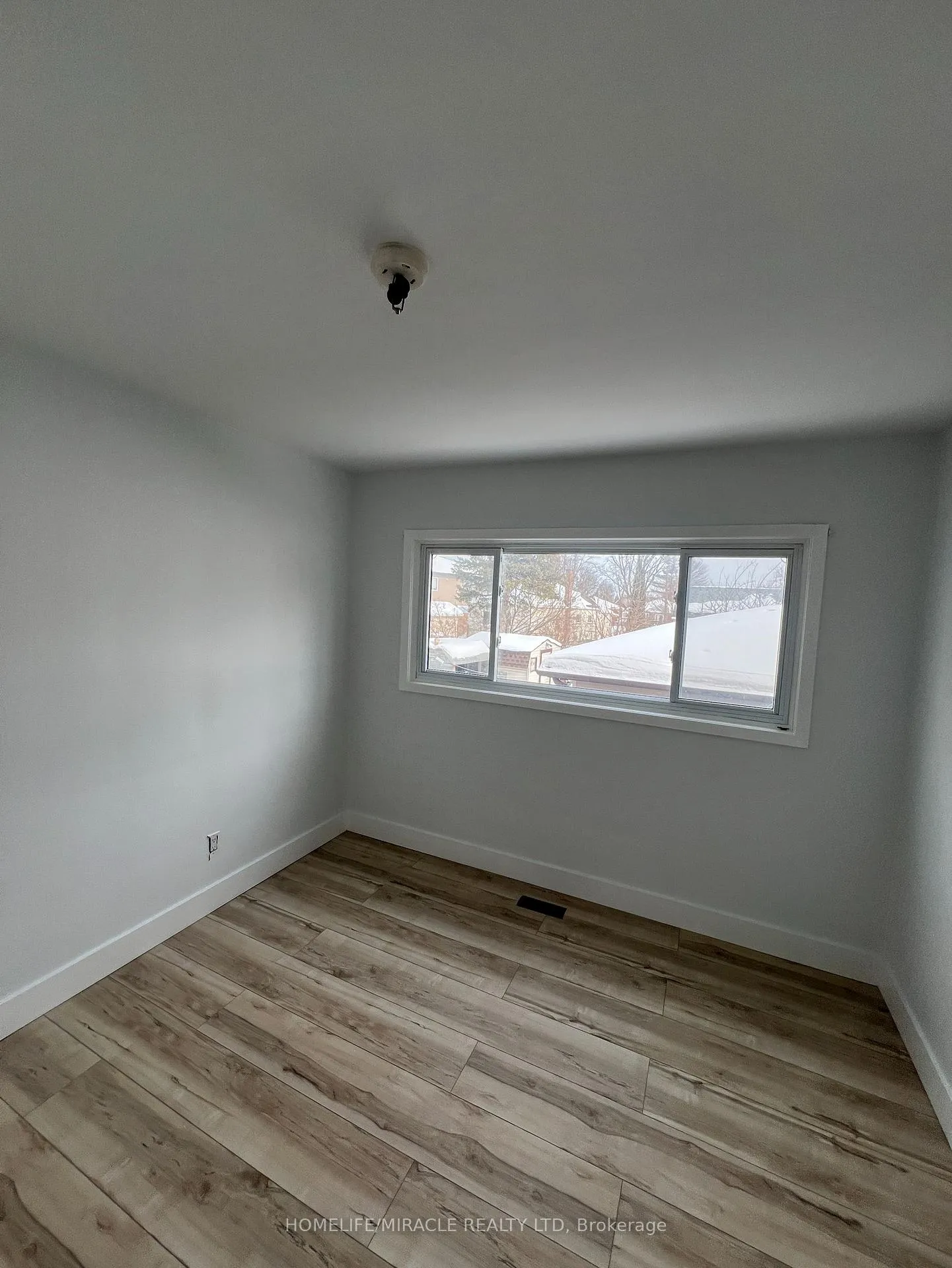 Photo 6 of Unit Unit 2, 270 Clifton Road, Kitchener — HOMEH