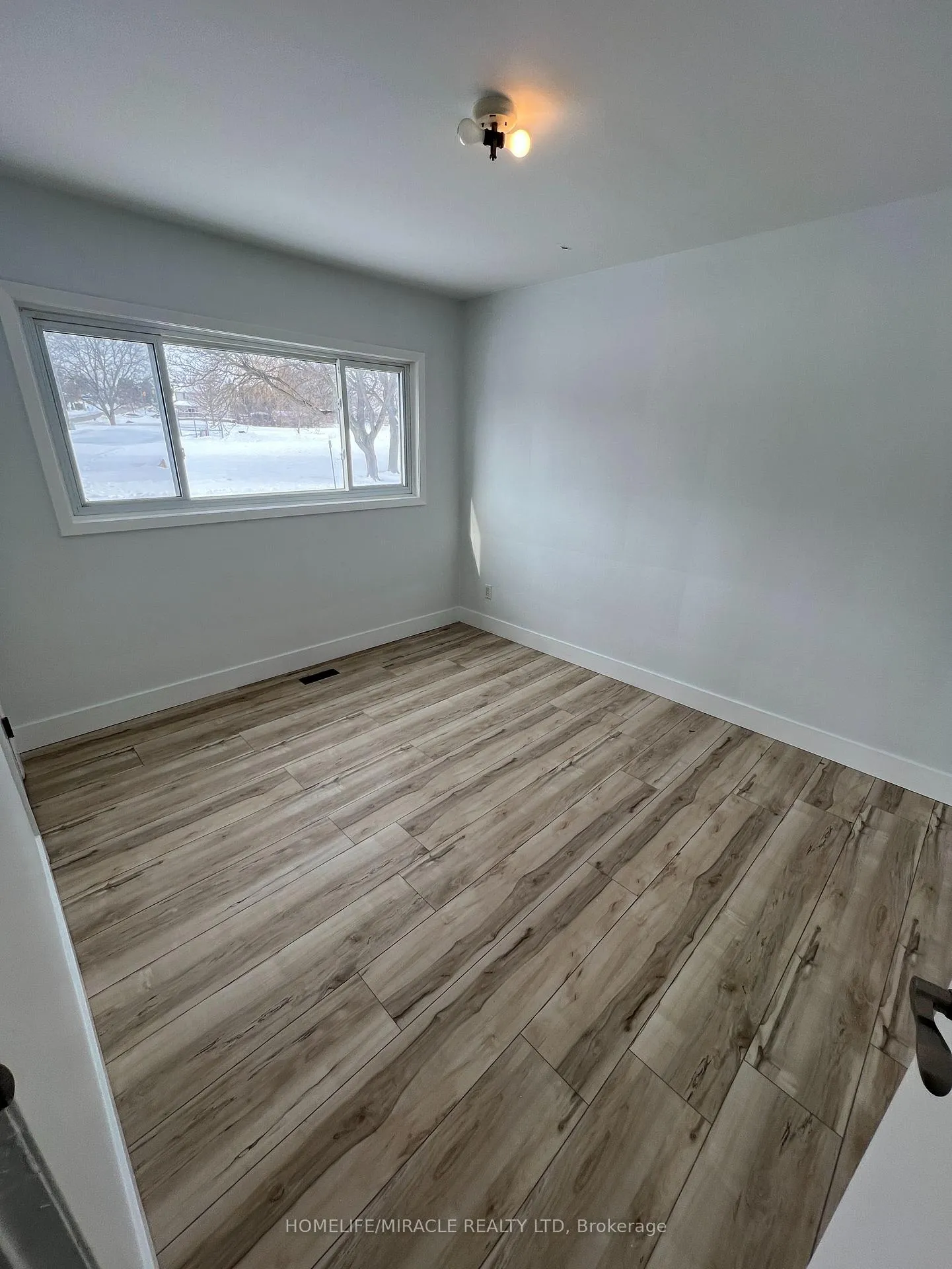 Photo 7 of Unit Unit 2, 270 Clifton Road, Kitchener — HOMEH