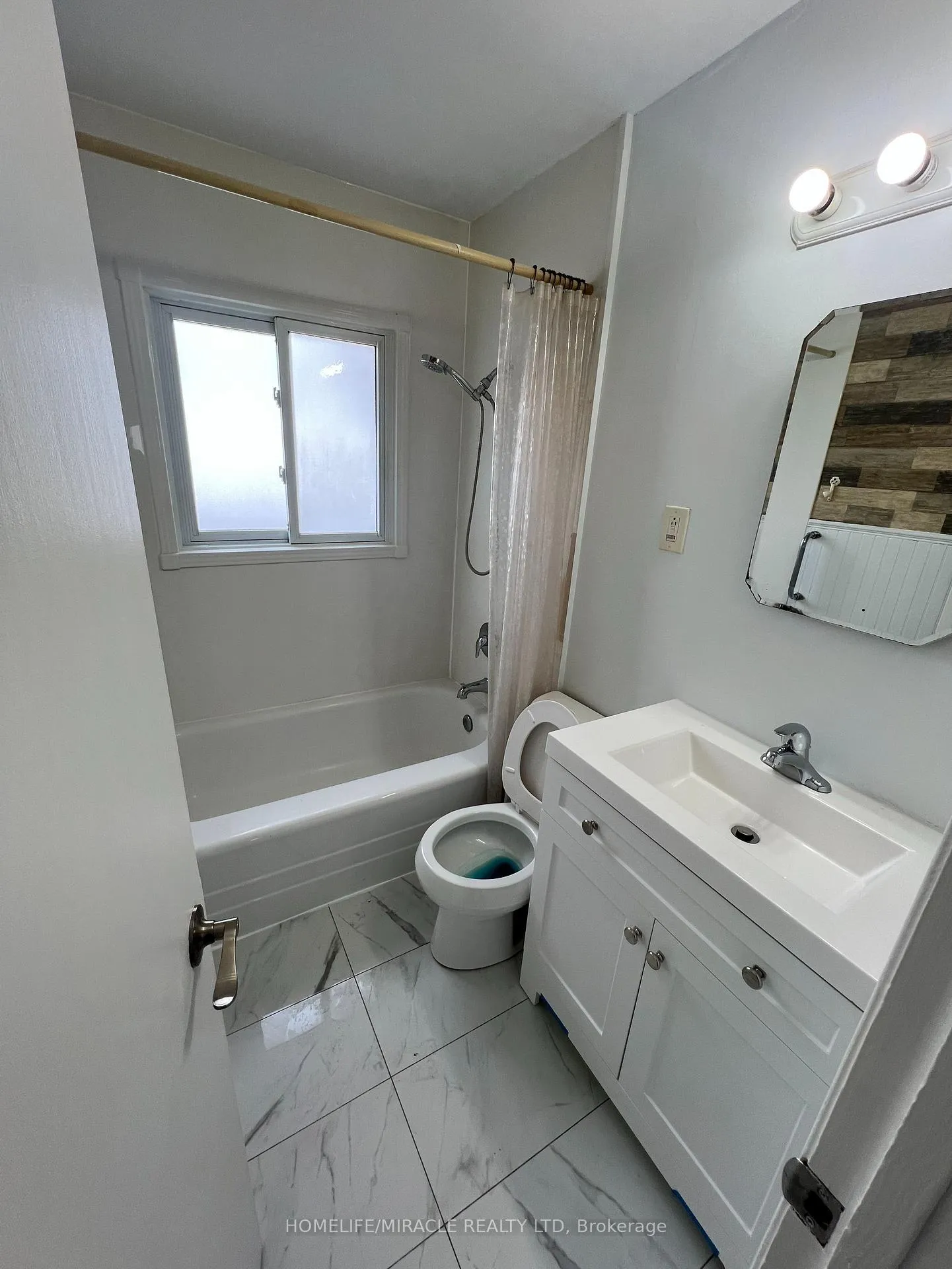 Photo 10 of Unit Unit 2, 270 Clifton Road, Kitchener — HOMEH