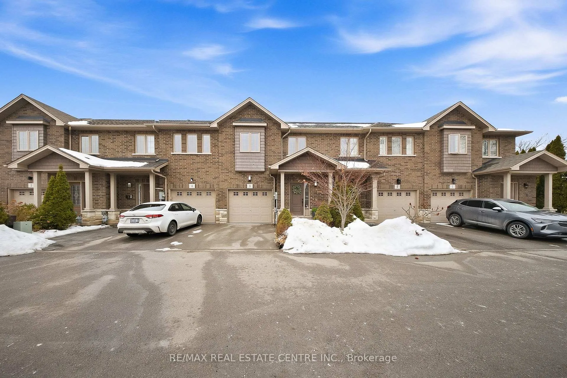 Photo 3 of Unit 3, 43 Kerman Avenue, Grimsby, Grimsby Beach — HOMEH