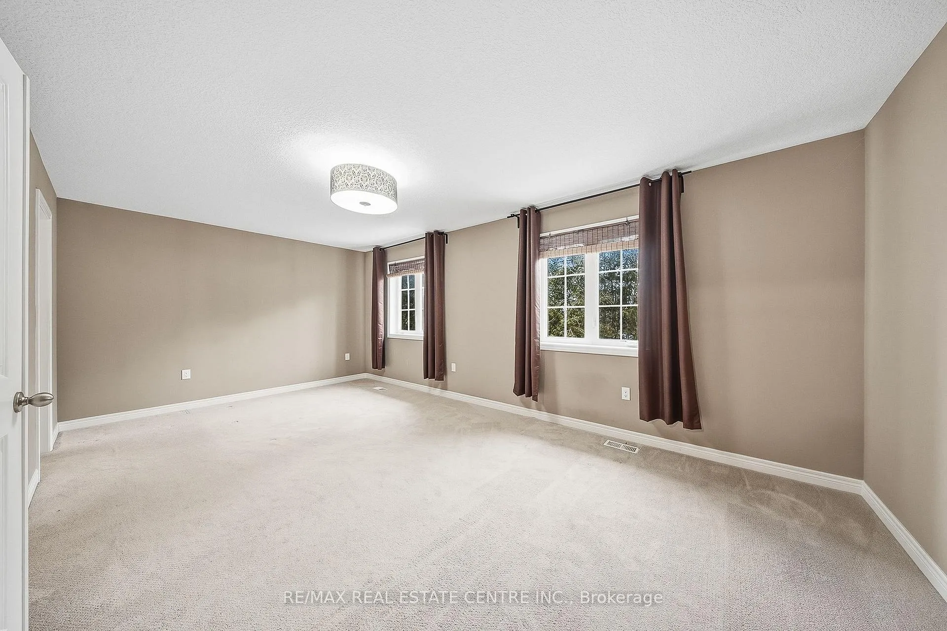 Photo 26 of Unit 3, 43 Kerman Avenue, Grimsby, Grimsby Beach — HOMEH