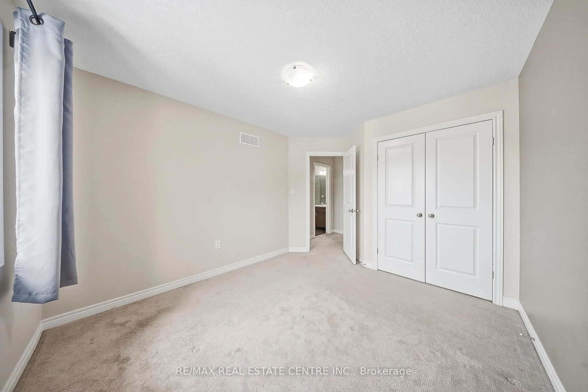 Photo 32 of Unit 3, 43 Kerman Avenue, Grimsby, Grimsby Beach — HOMEH