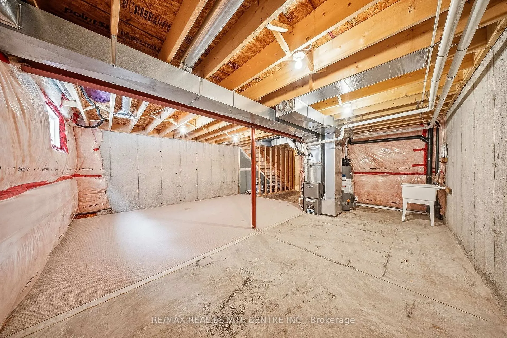 Photo 39 of Unit 3, 43 Kerman Avenue, Grimsby, Grimsby Beach — HOMEH