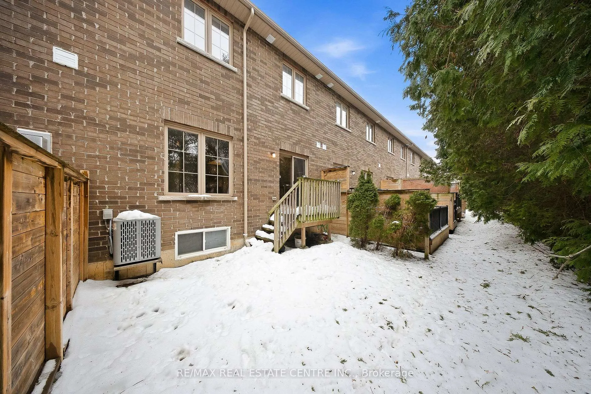 Photo 41 of Unit 3, 43 Kerman Avenue, Grimsby, Grimsby Beach — HOMEH