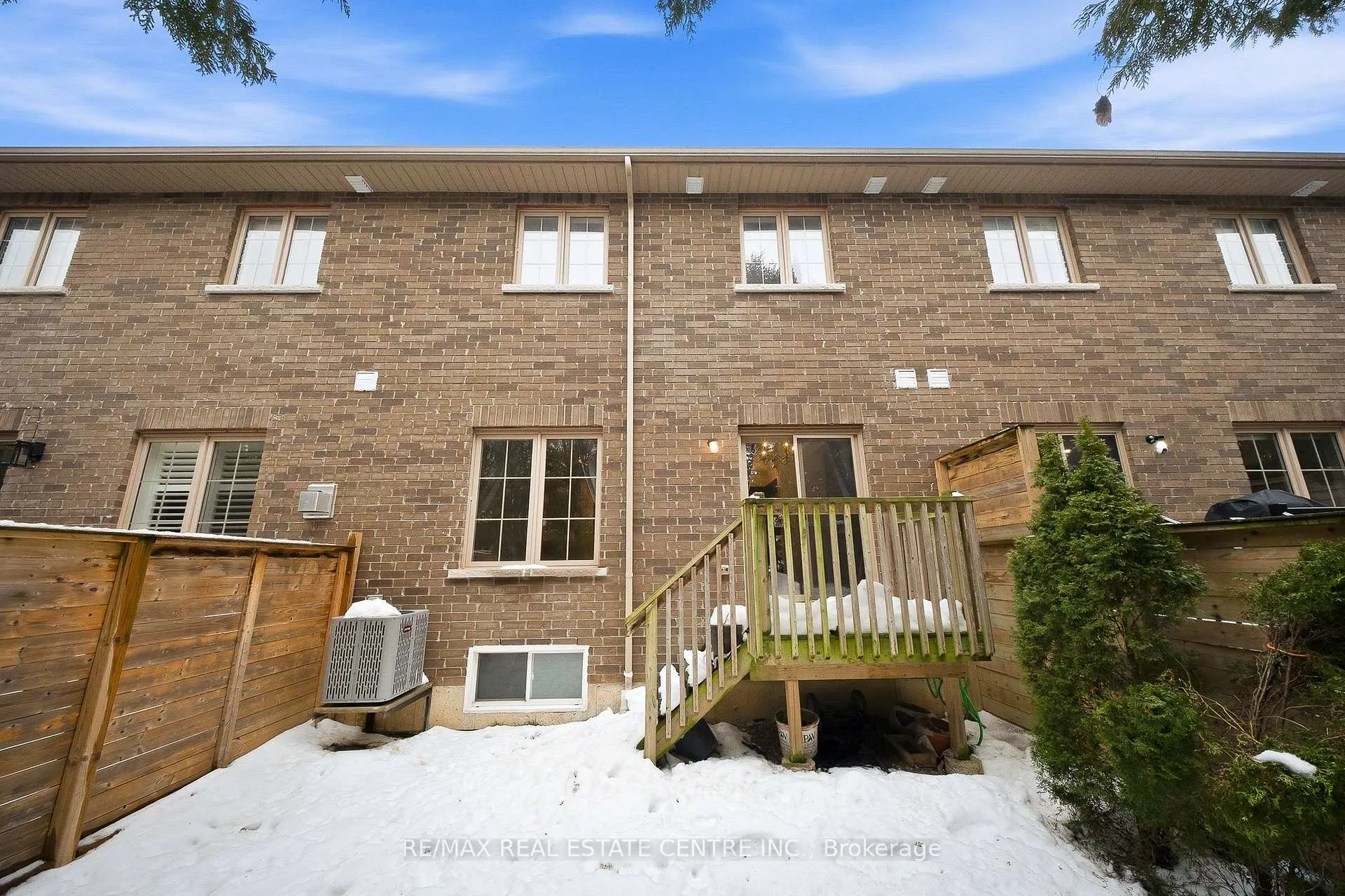 Photo 43 of Unit 3, 43 Kerman Avenue, Grimsby, Grimsby Beach — HOMEH