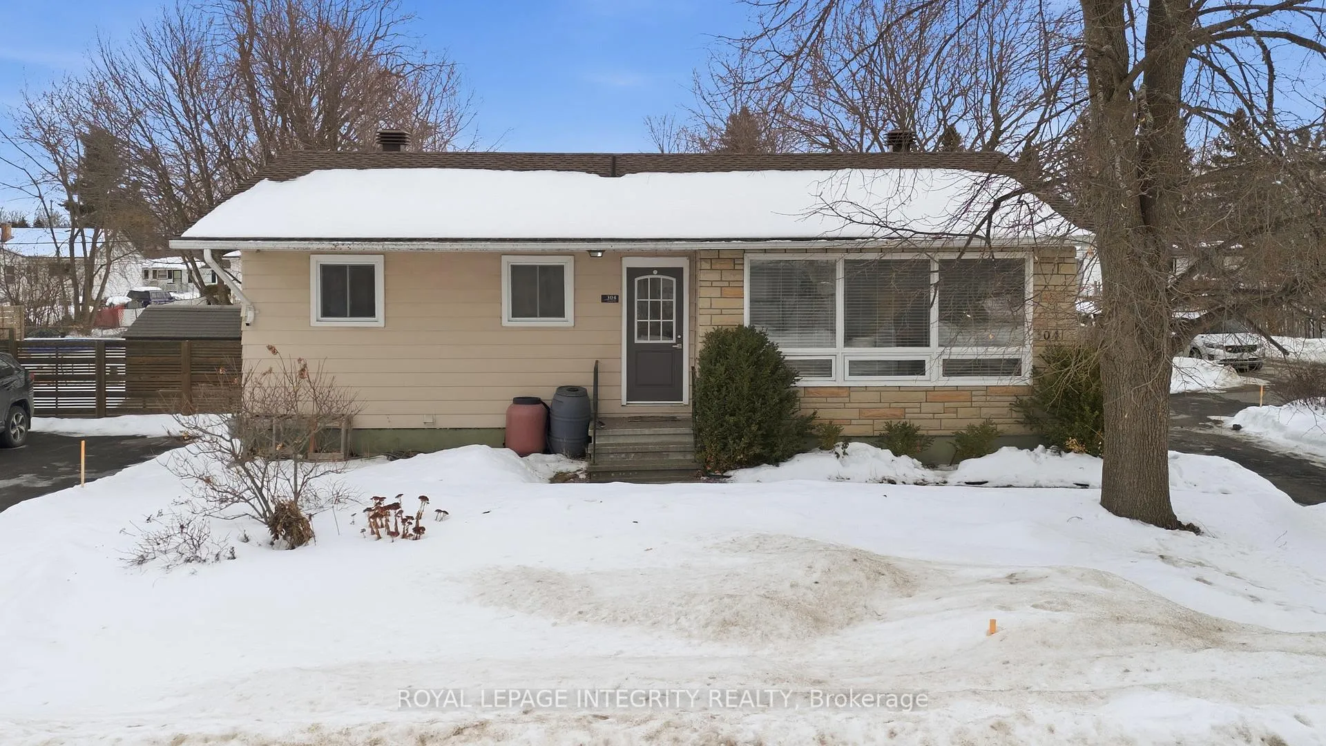 Front of 304 Dodson Street