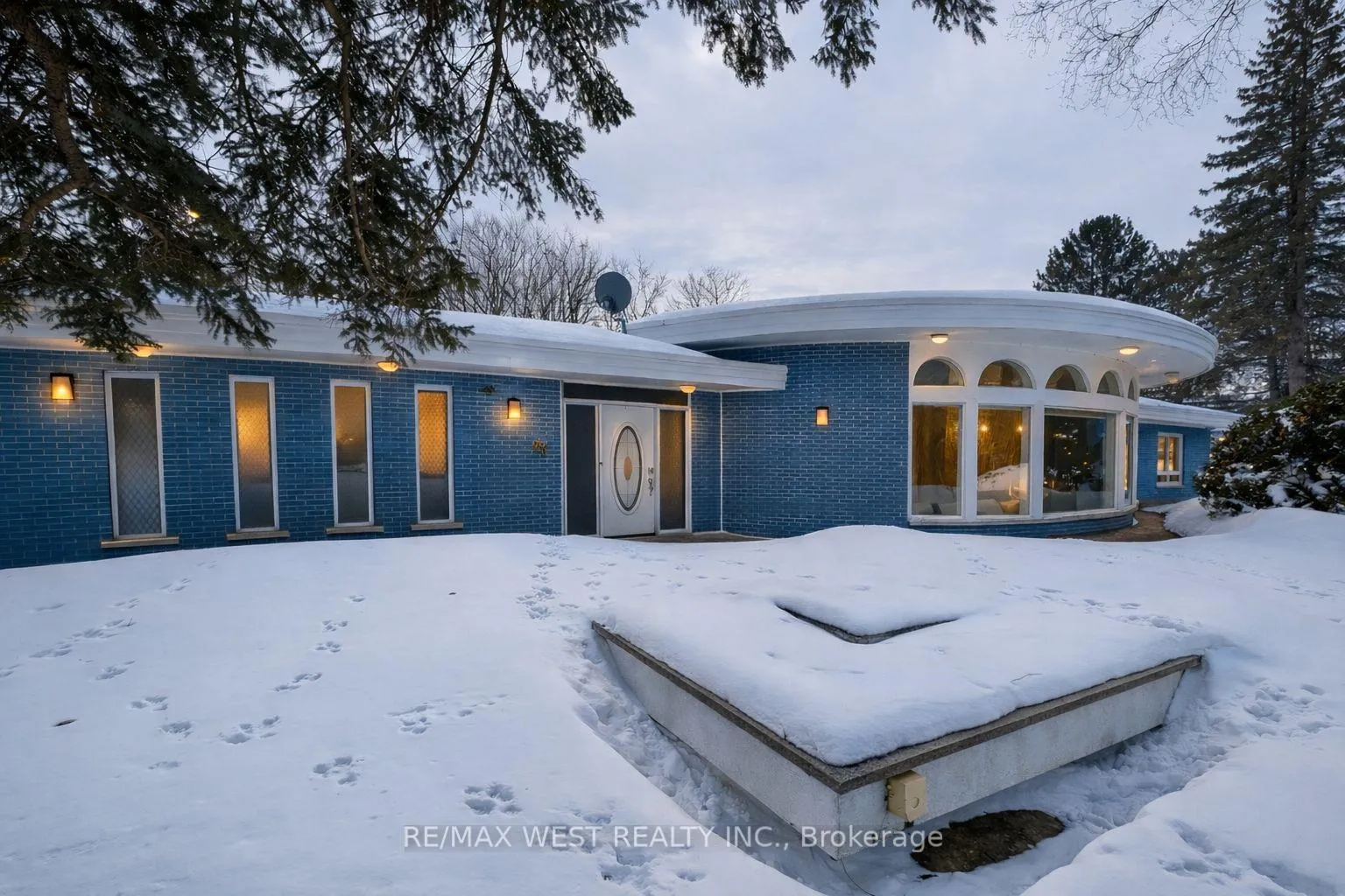 Photo 2 of 25 Ramblewood Drive, Wasaga Beach — HOMEH