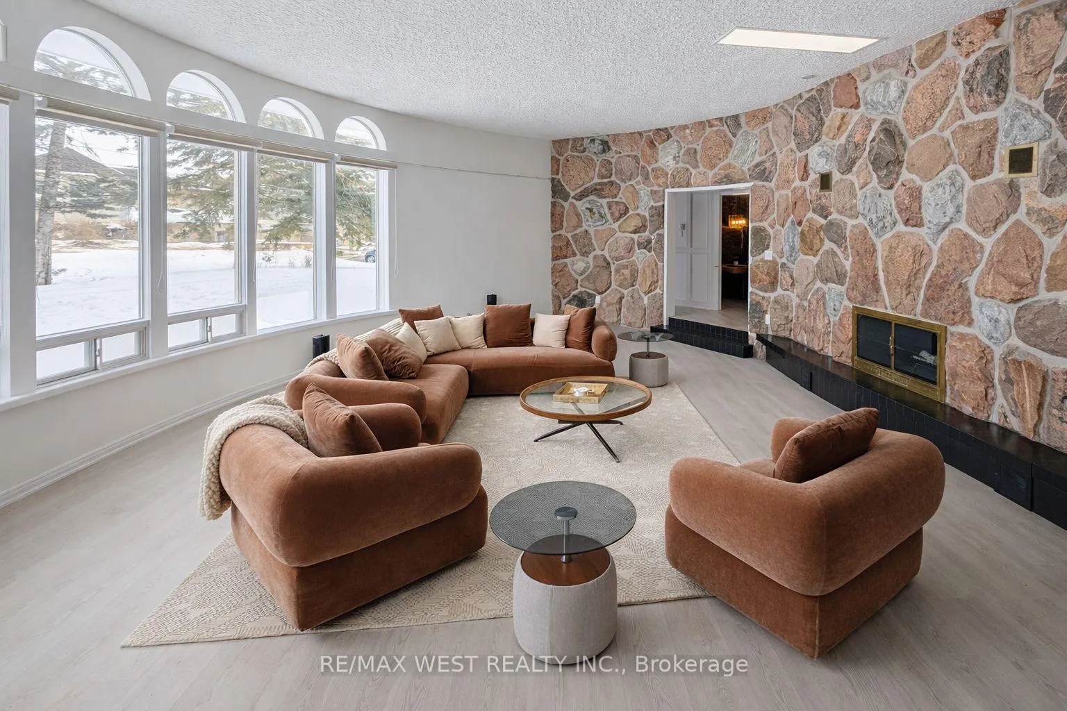 Photo 11 of 25 Ramblewood Drive, Wasaga Beach — HOMEH