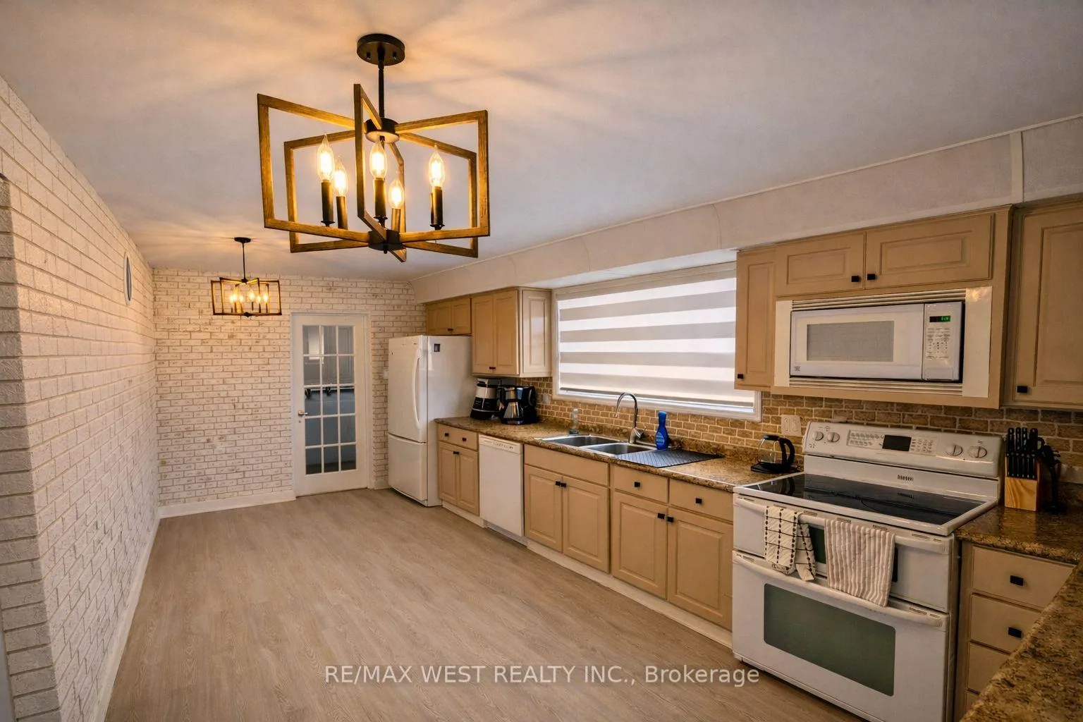 Photo 15 of 25 Ramblewood Drive, Wasaga Beach — HOMEH