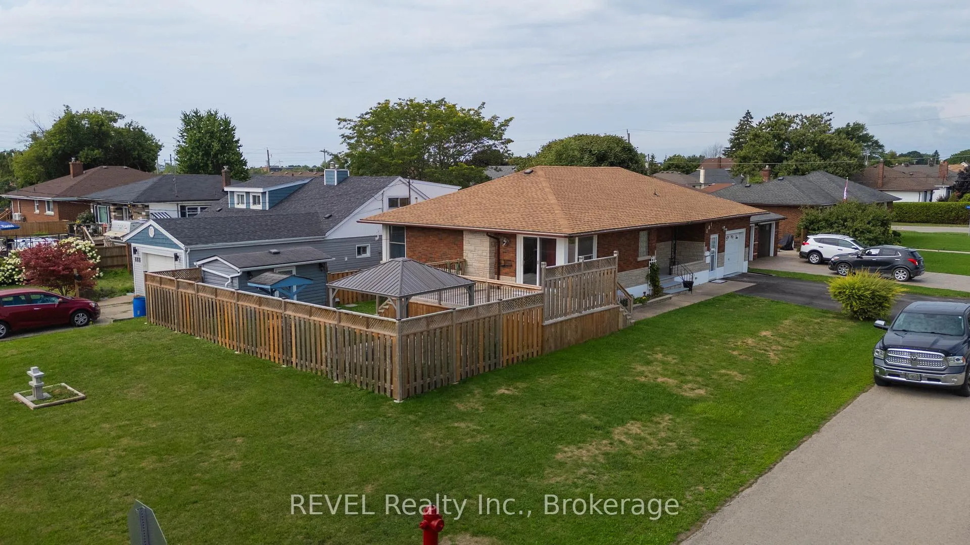 Photo 2 of 181 Cross Street, Port Colborne, Killaly East — HOMEH