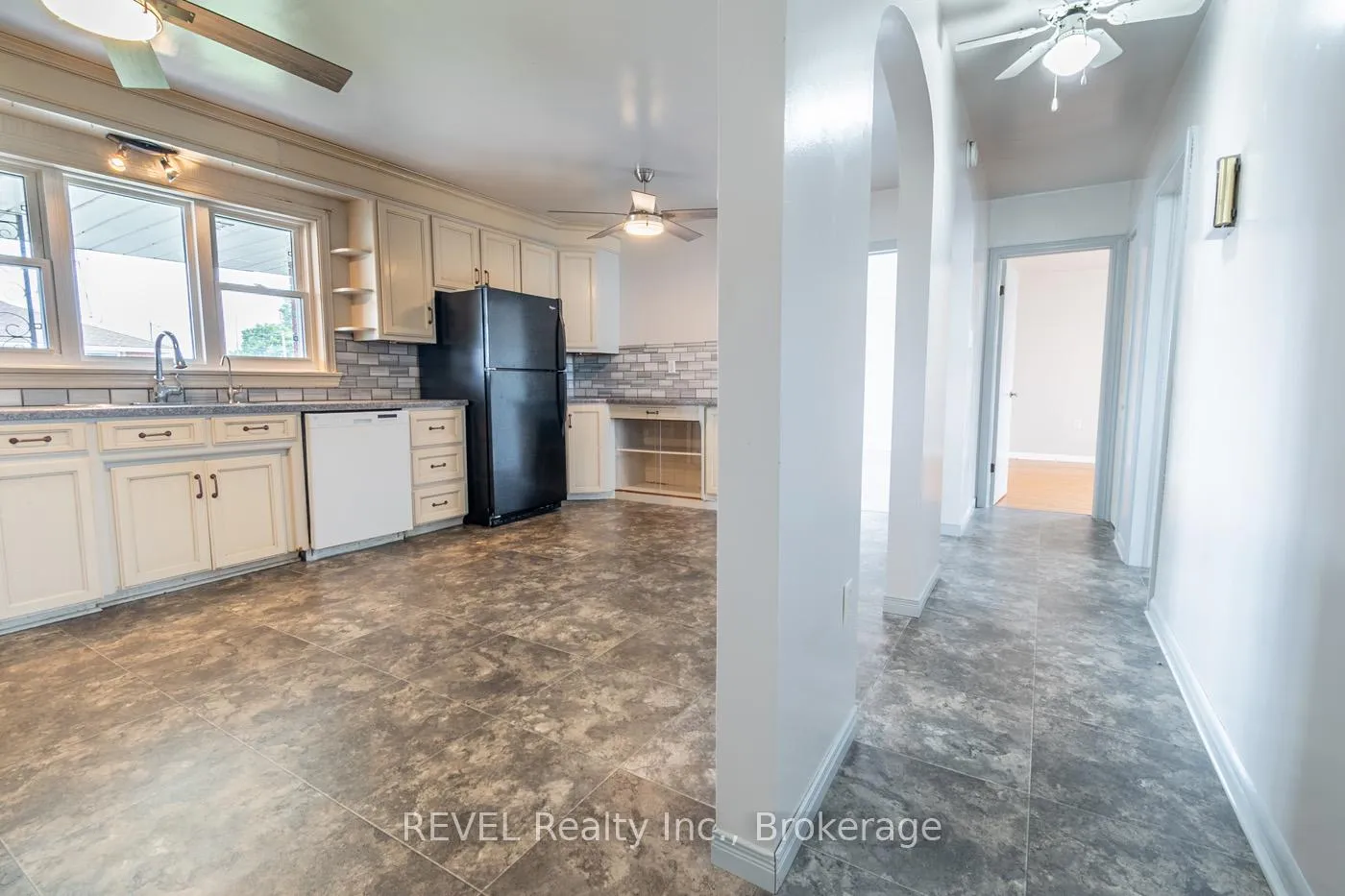 Photo 5 of 181 Cross Street, Port Colborne, Killaly East — HOMEH