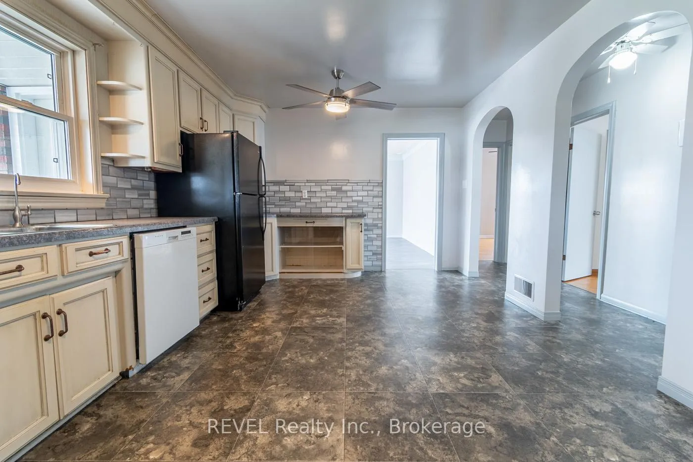 Photo 6 of 181 Cross Street, Port Colborne, Killaly East — HOMEH