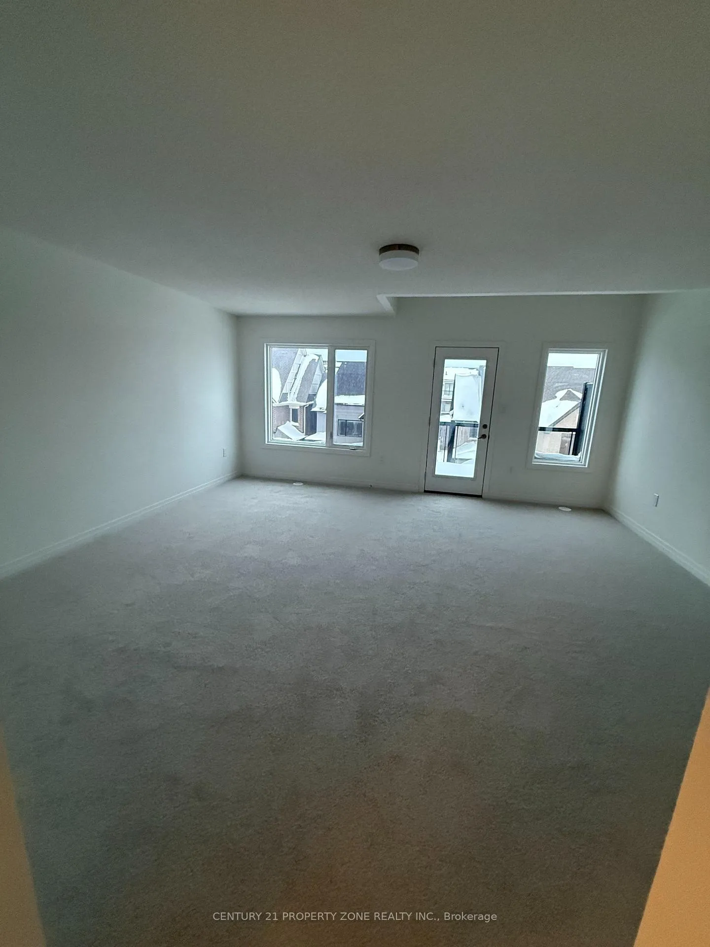 Photo 8 of 23 Kingshill Drive, Brampton, Northwest Brampton — HOMEH